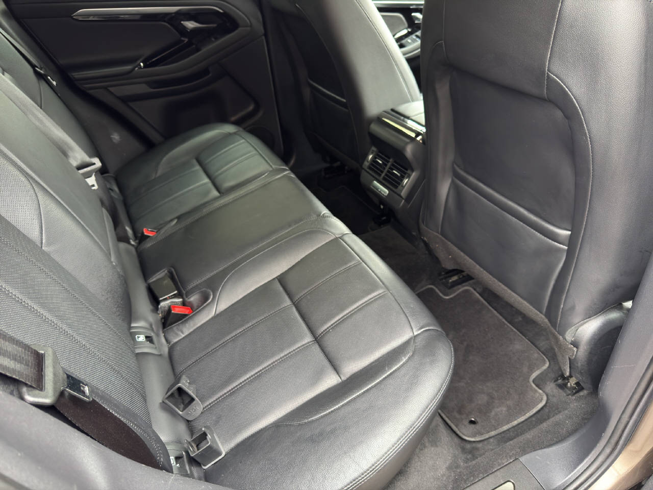 LAND ROVER Range Rover Evoque 2.0 T 250 R-Dynamic S-image-8
