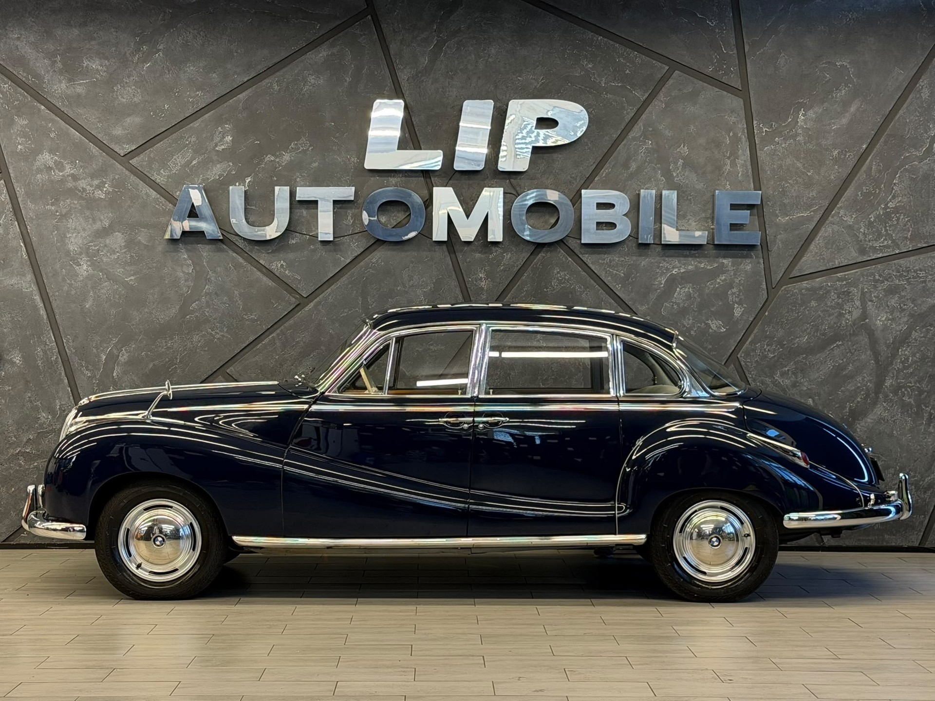 BMW 502A-image-3