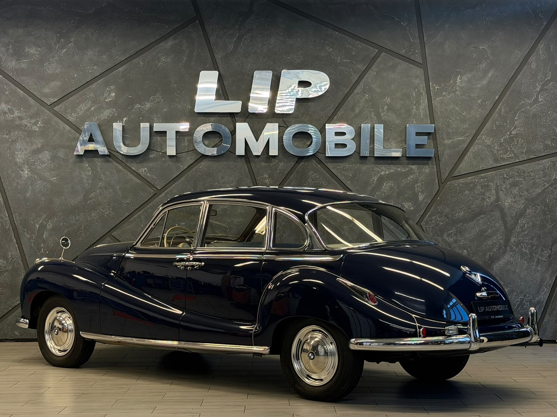 BMW 502A-image-8
