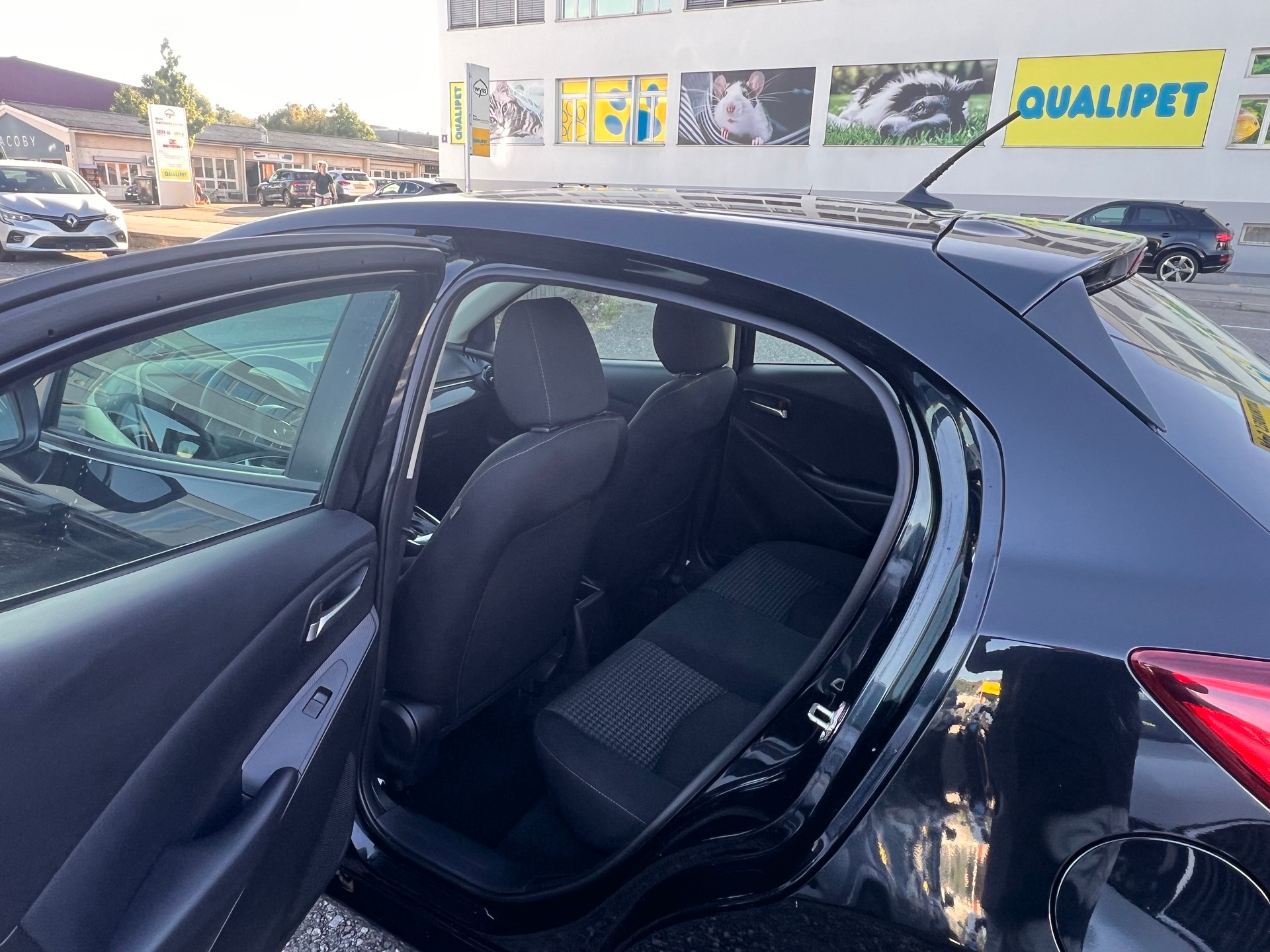 MAZDA 2 SKYACTIV-G 90 Ambition Automat-image-12