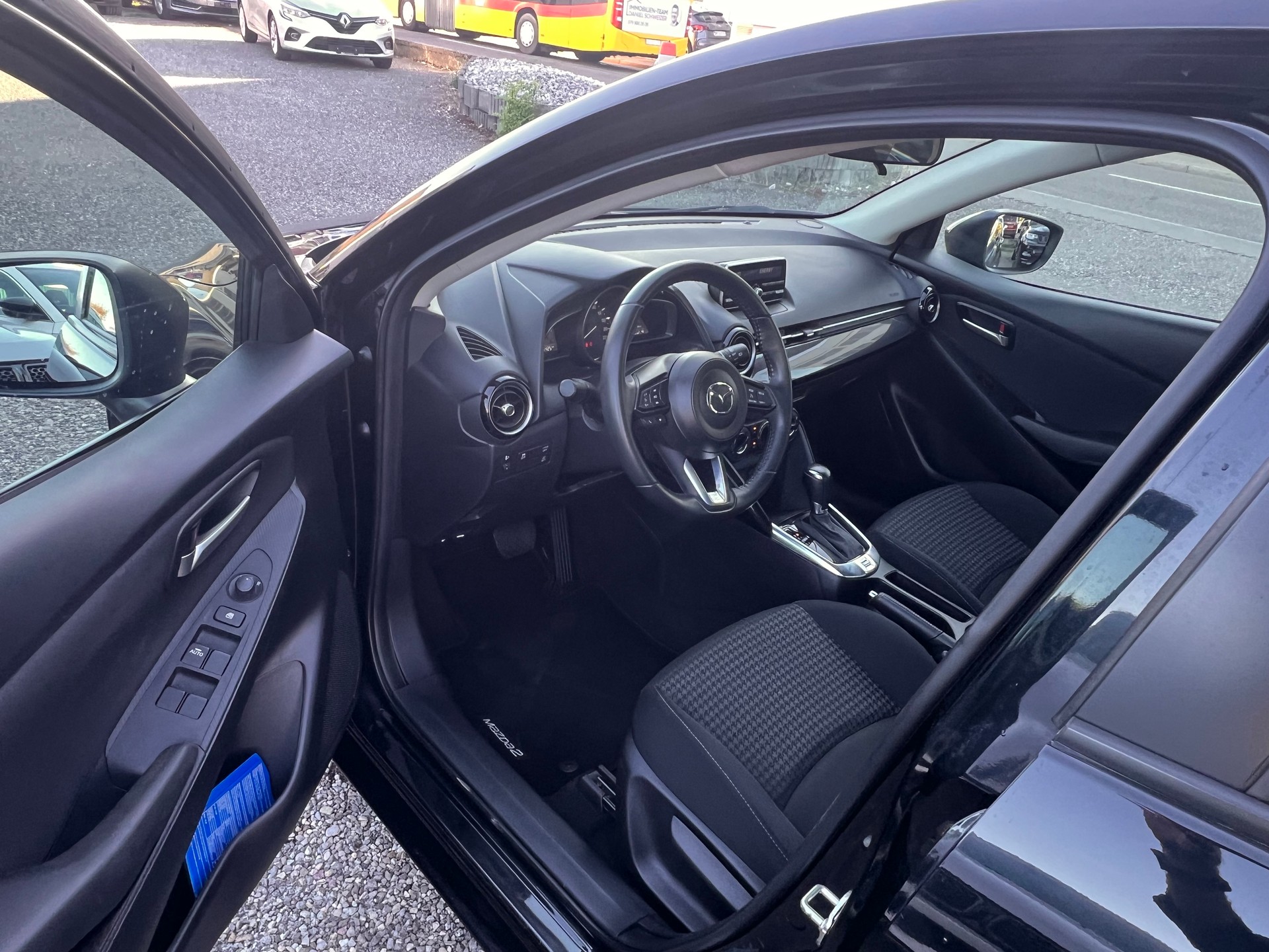 MAZDA 2 SKYACTIV-G 90 Ambition Automat-image-11