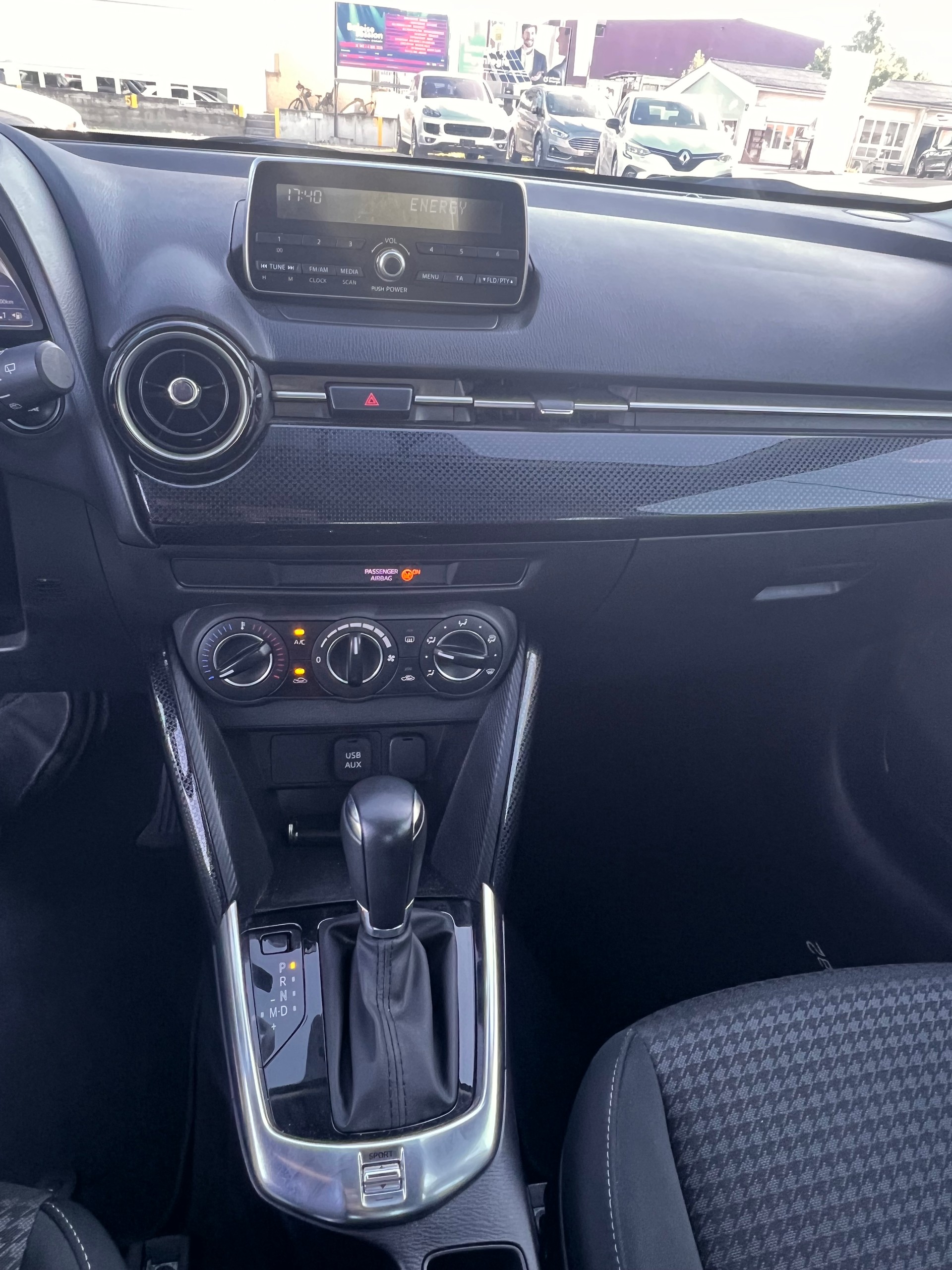 MAZDA 2 SKYACTIV-G 90 Ambition Automat-image-9