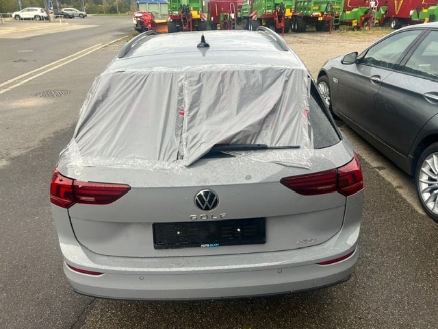 VW Golf Variant 1.5 eTSI mHEV Life DSG-image-6