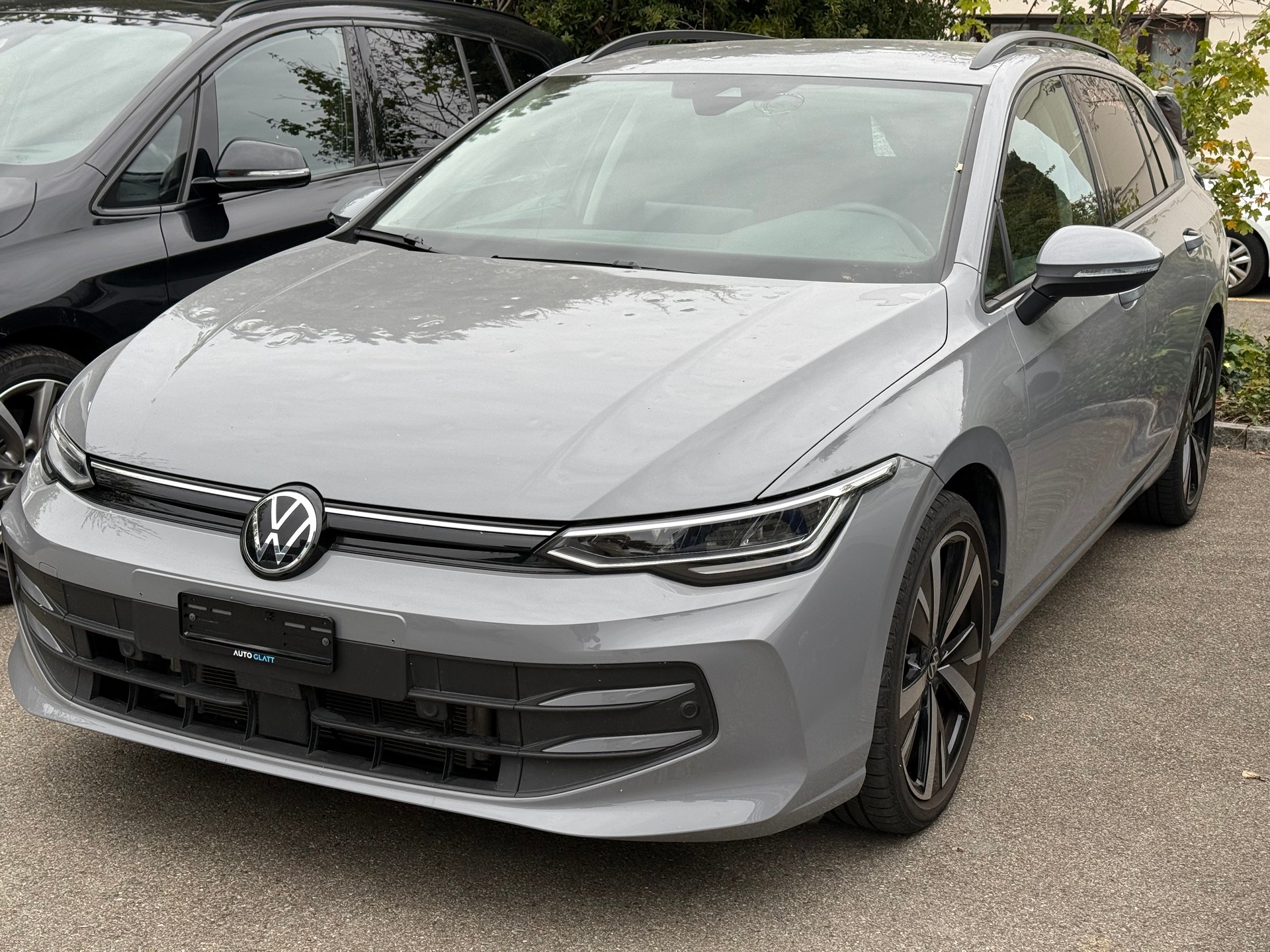 VW Golf Variant 1.5 eTSI mHEV Life DSG-image-1