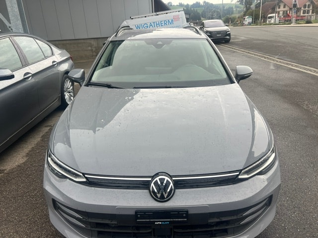 VW Golf Variant 1.5 eTSI mHEV Life DSG-image-10
