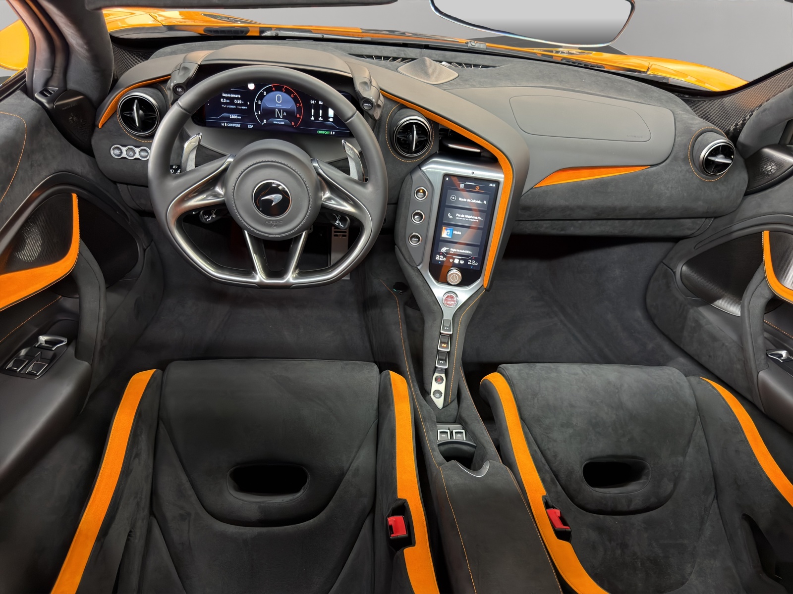 McLAREN 750S Spider-image-8