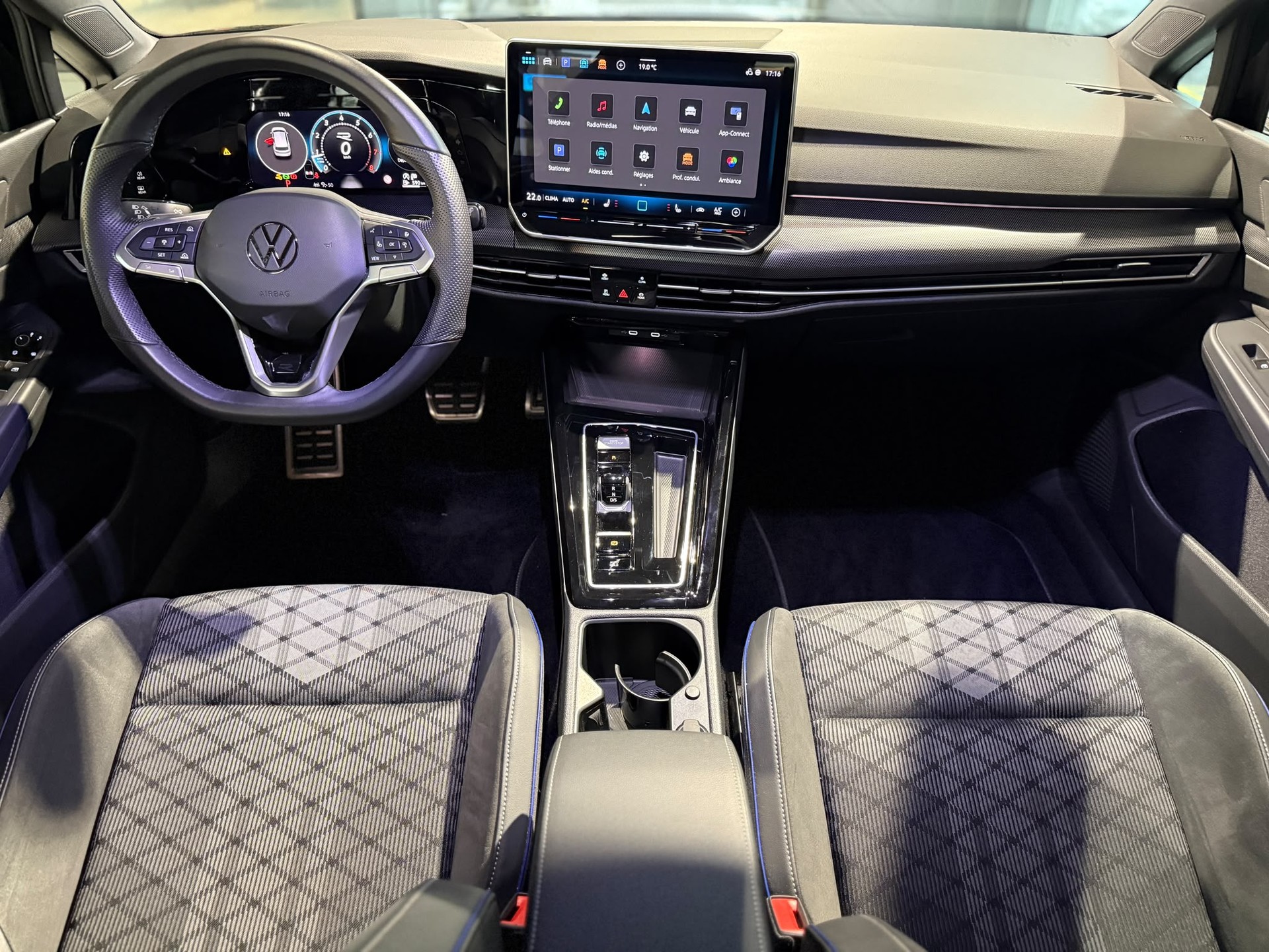 VW Golf 2.0 TSI R-Line DSG 4 Motion-image-9