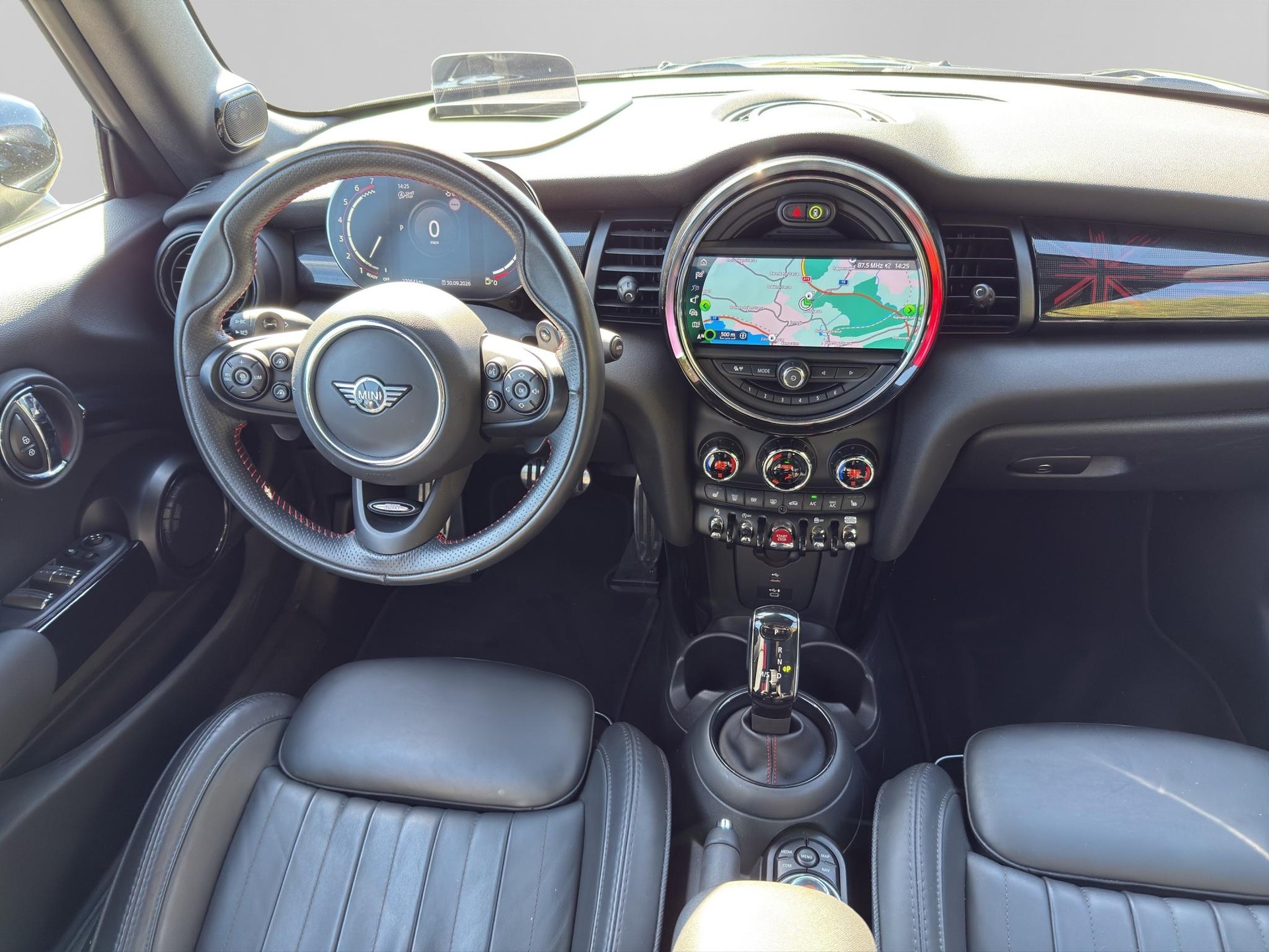 MINI John Cooper Works Cabriolet Steptronic-image-13
