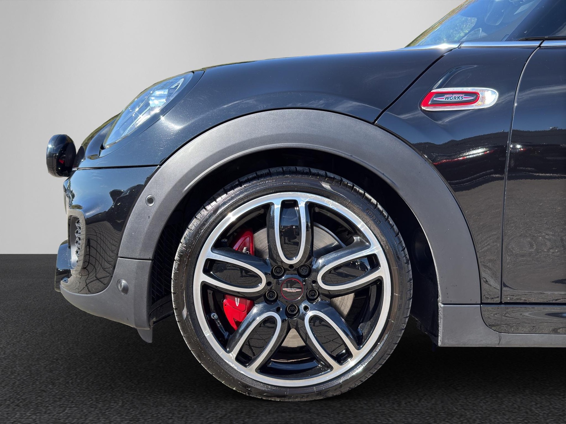 MINI John Cooper Works Cabriolet Steptronic-image-8