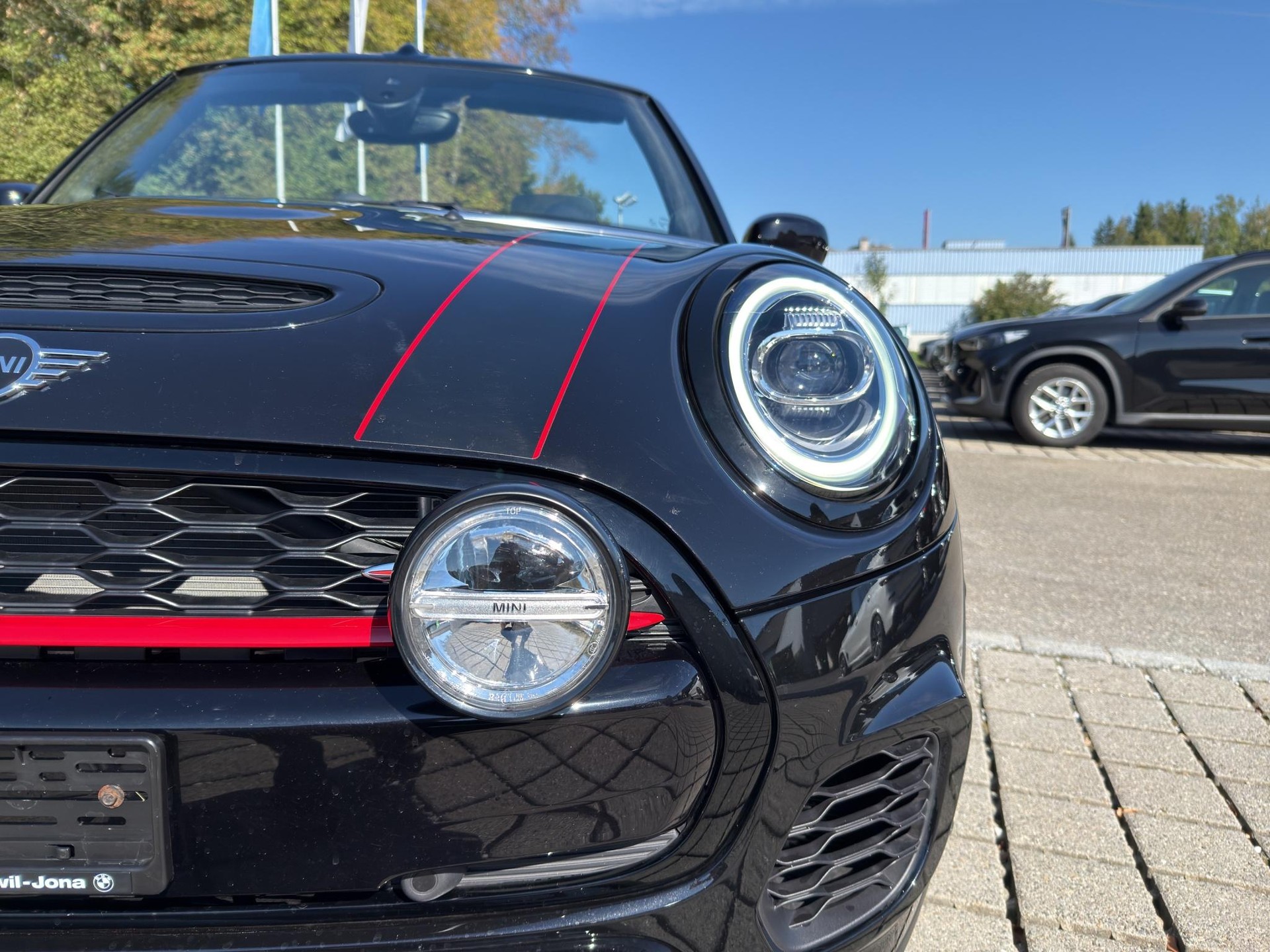 MINI John Cooper Works Cabriolet Steptronic-image-22