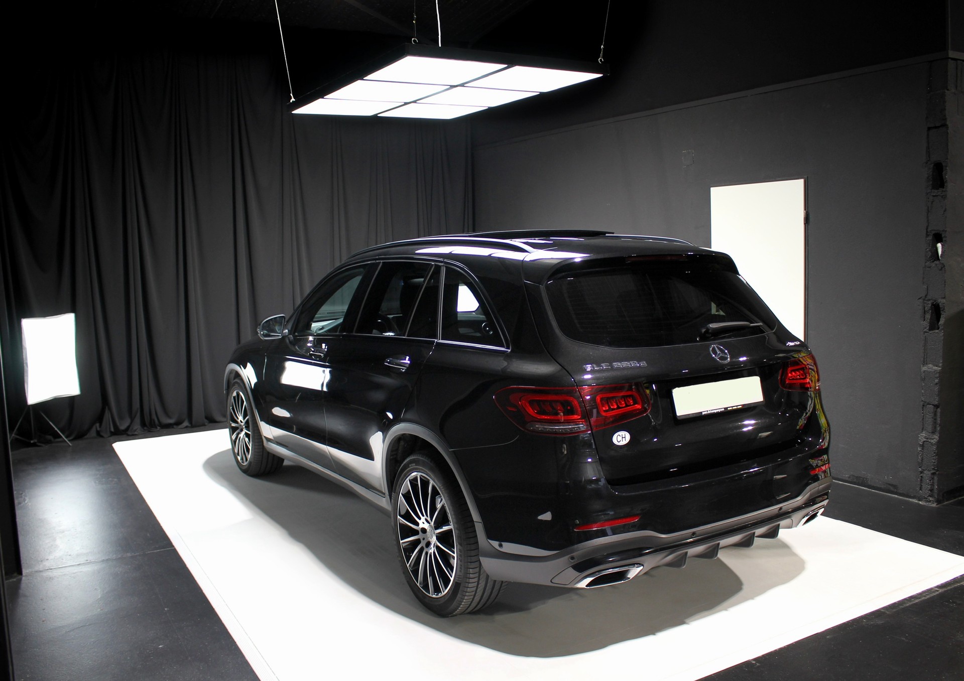 MERCEDES-BENZ GLC 220 d AMG Line 4Matic 9G-Tronic-image-7