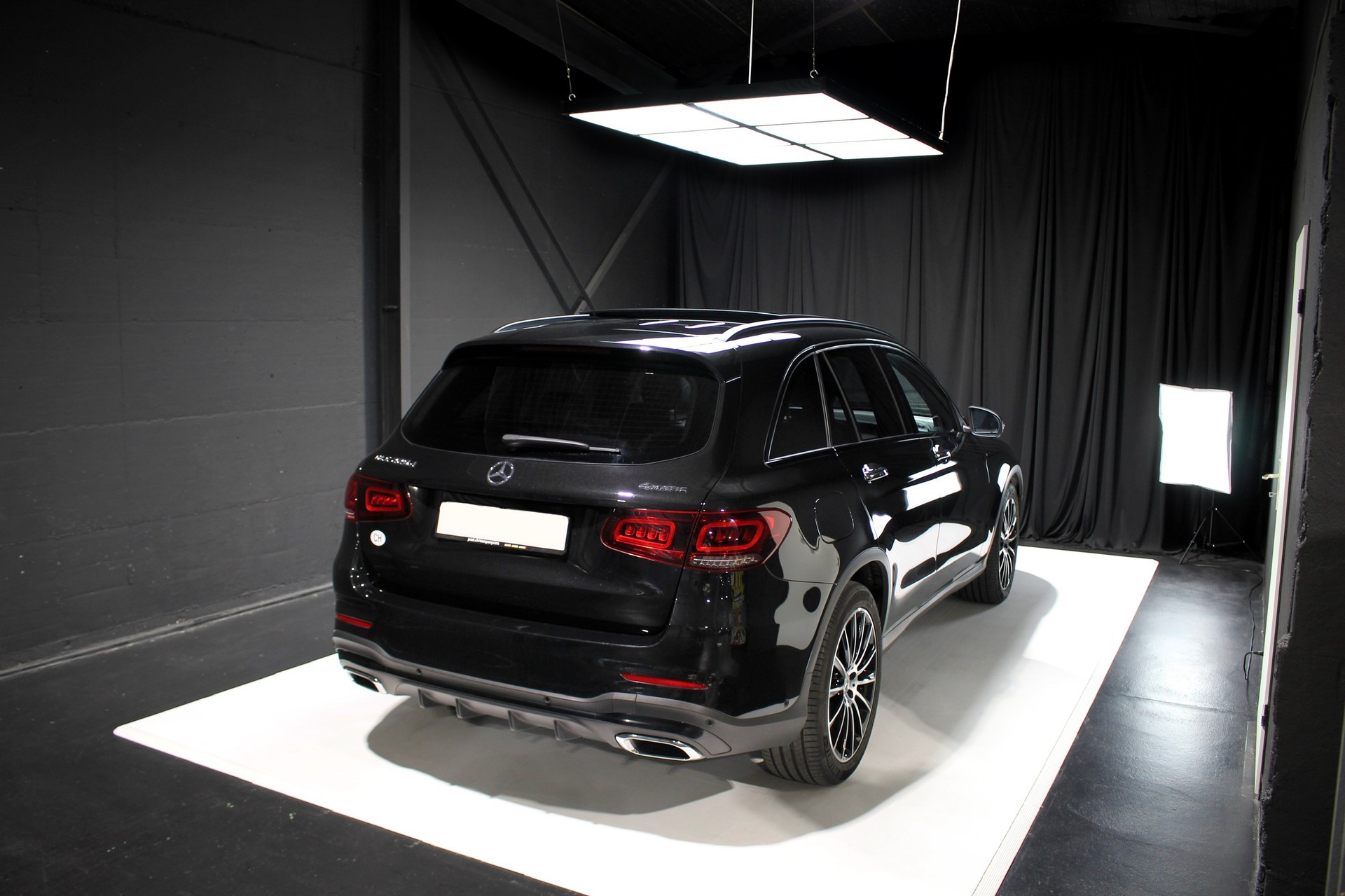 MERCEDES-BENZ GLC 220 d AMG Line 4Matic 9G-Tronic-image-6