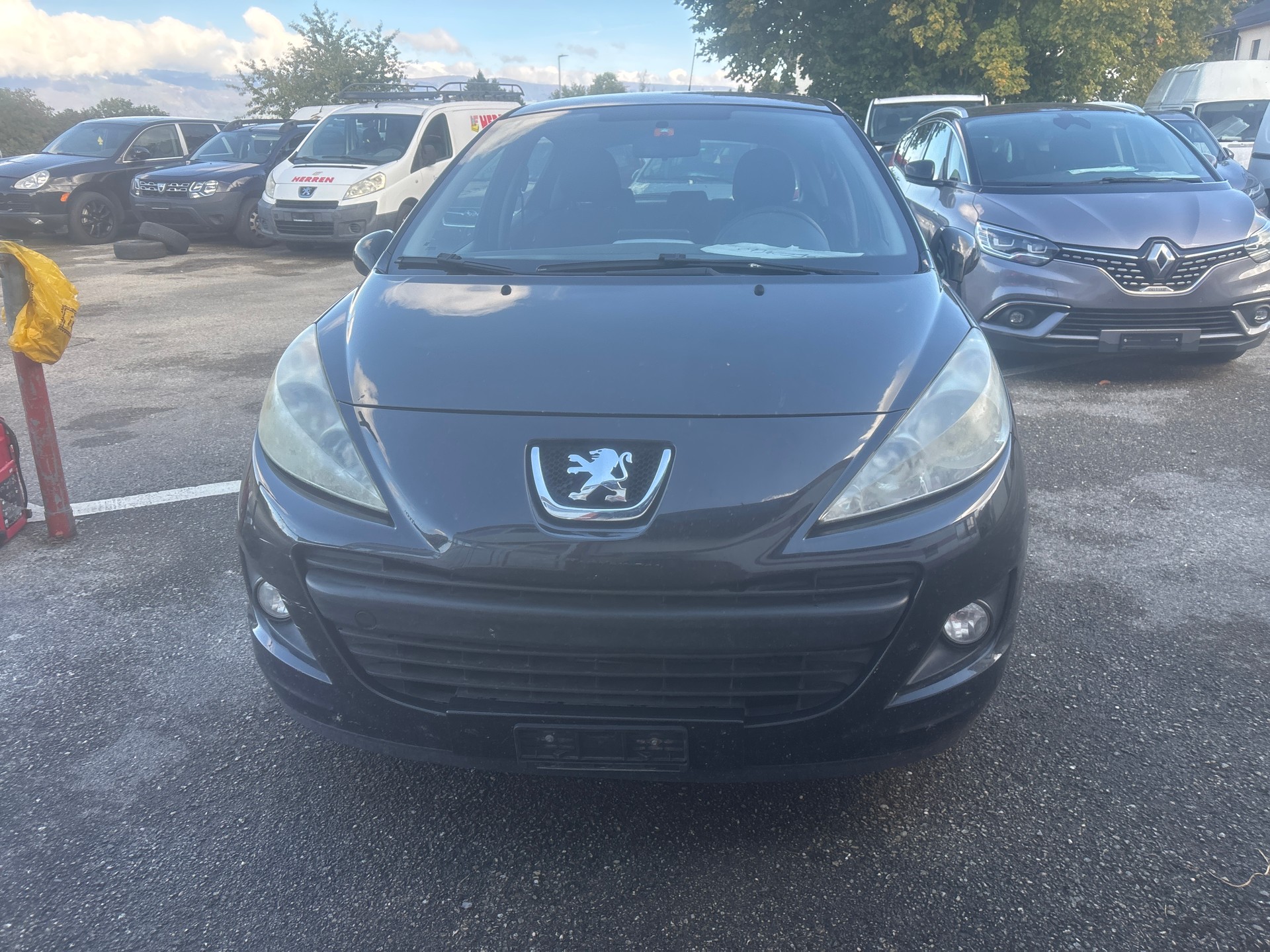 PEUGEOT 207 1.4 Trendy Clim-image-0