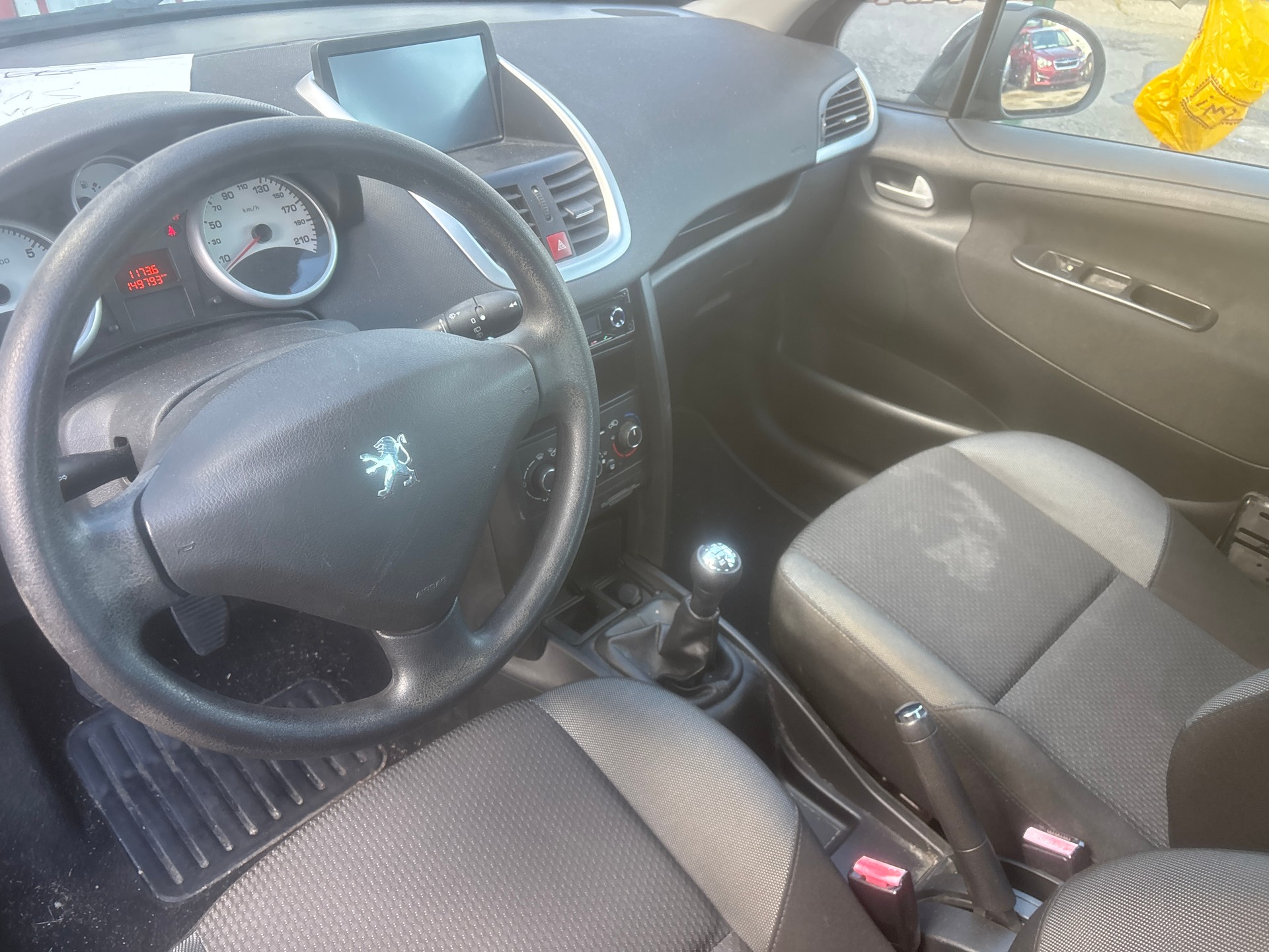 PEUGEOT 207 1.4 Trendy Clim-image-13