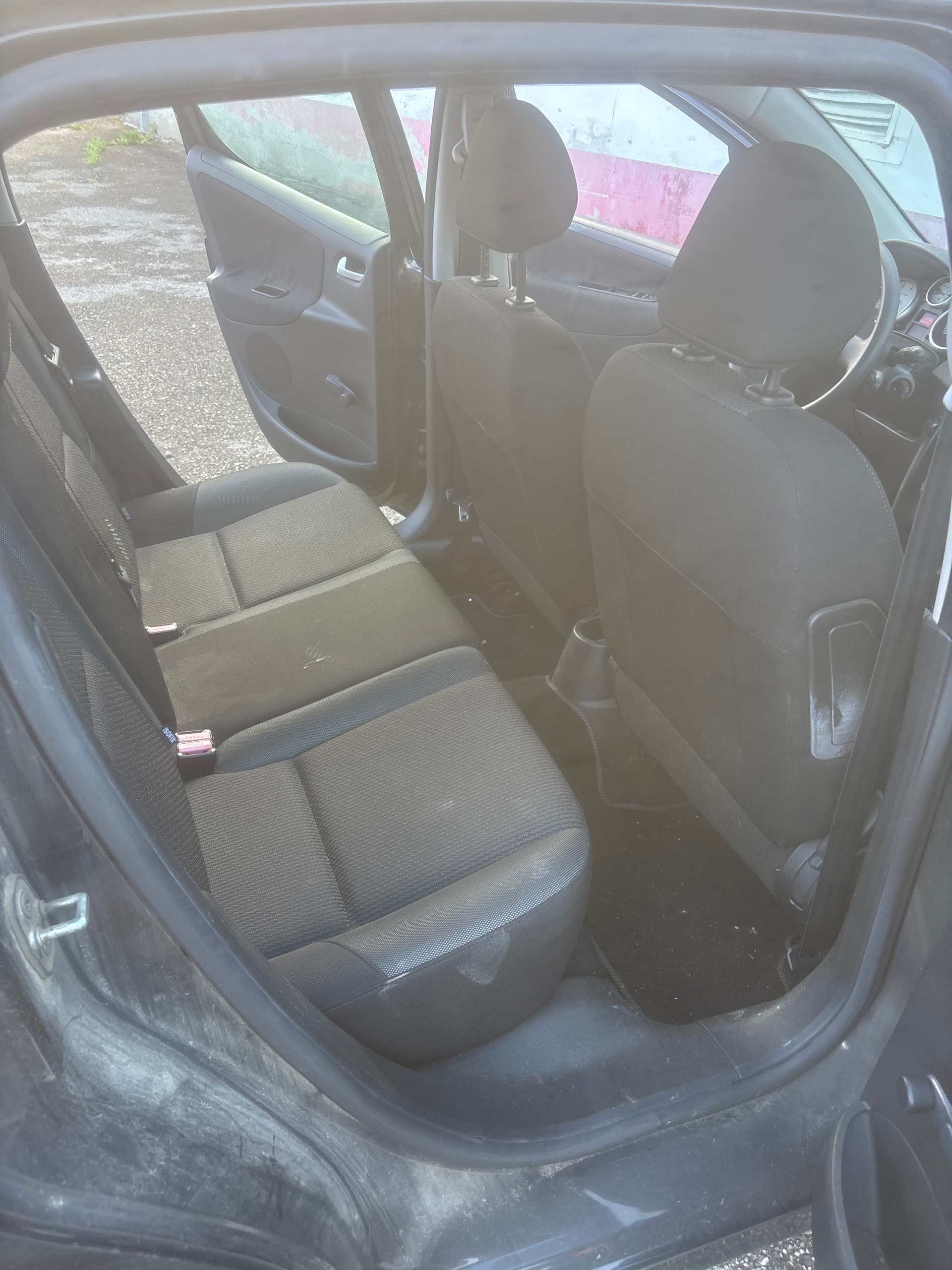 PEUGEOT 207 1.4 Trendy Clim-image-10