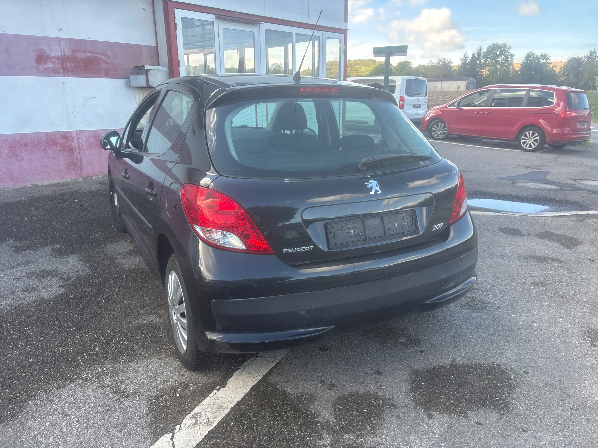 PEUGEOT 207 1.4 Trendy Clim-image-3