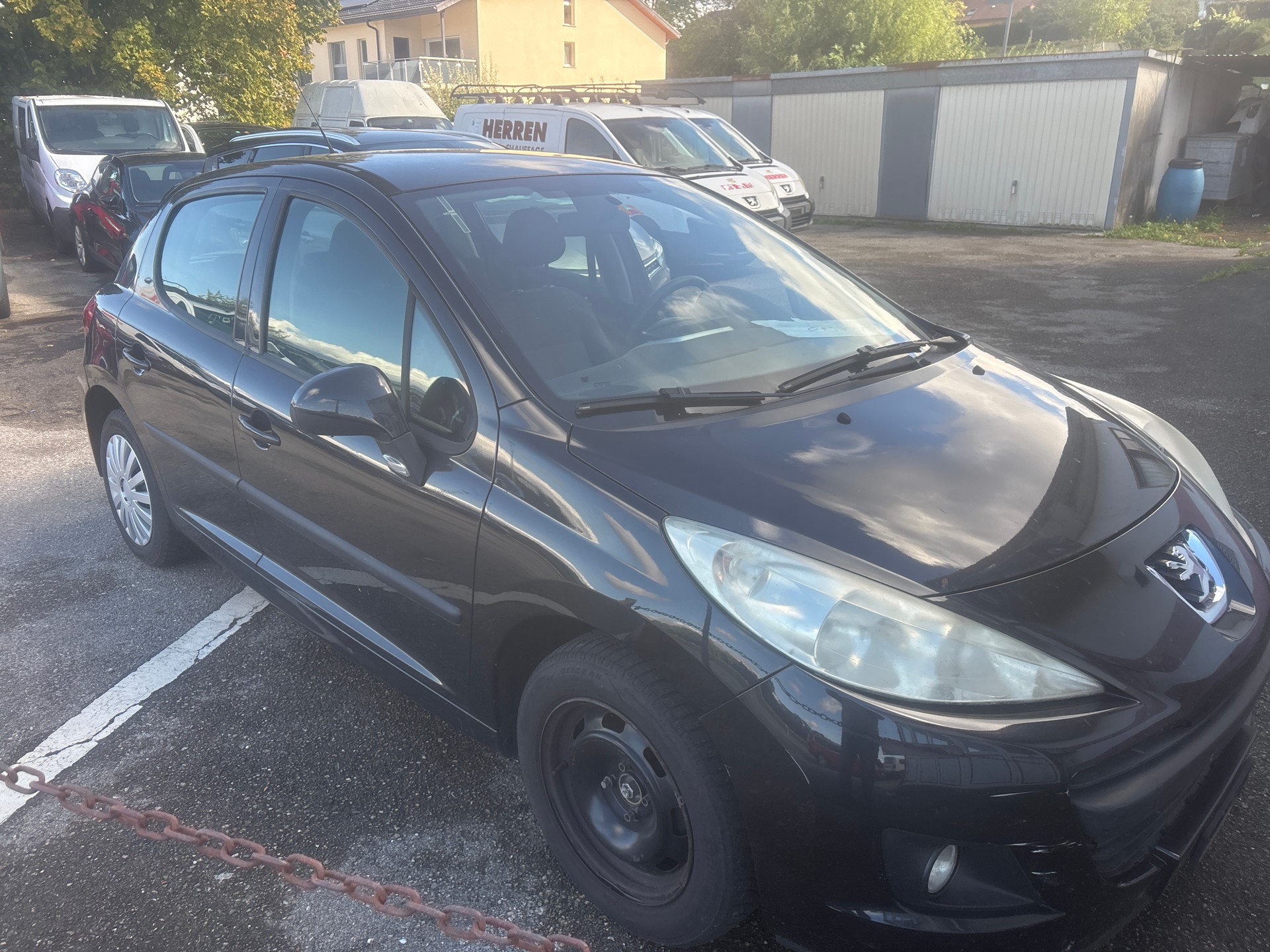 PEUGEOT 207 1.4 Trendy Clim-image-14