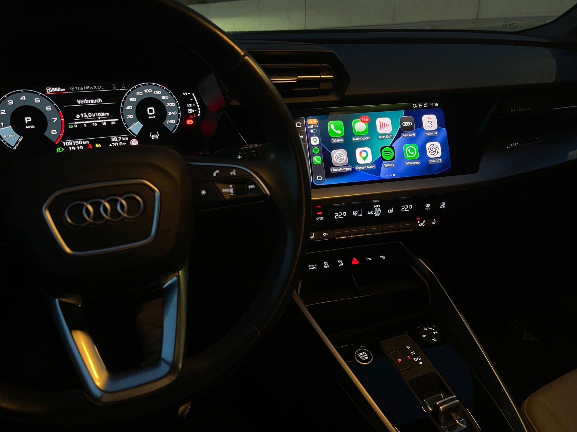 AUDI 1.5 35 TFSI Attraction S-Tronic-image-3