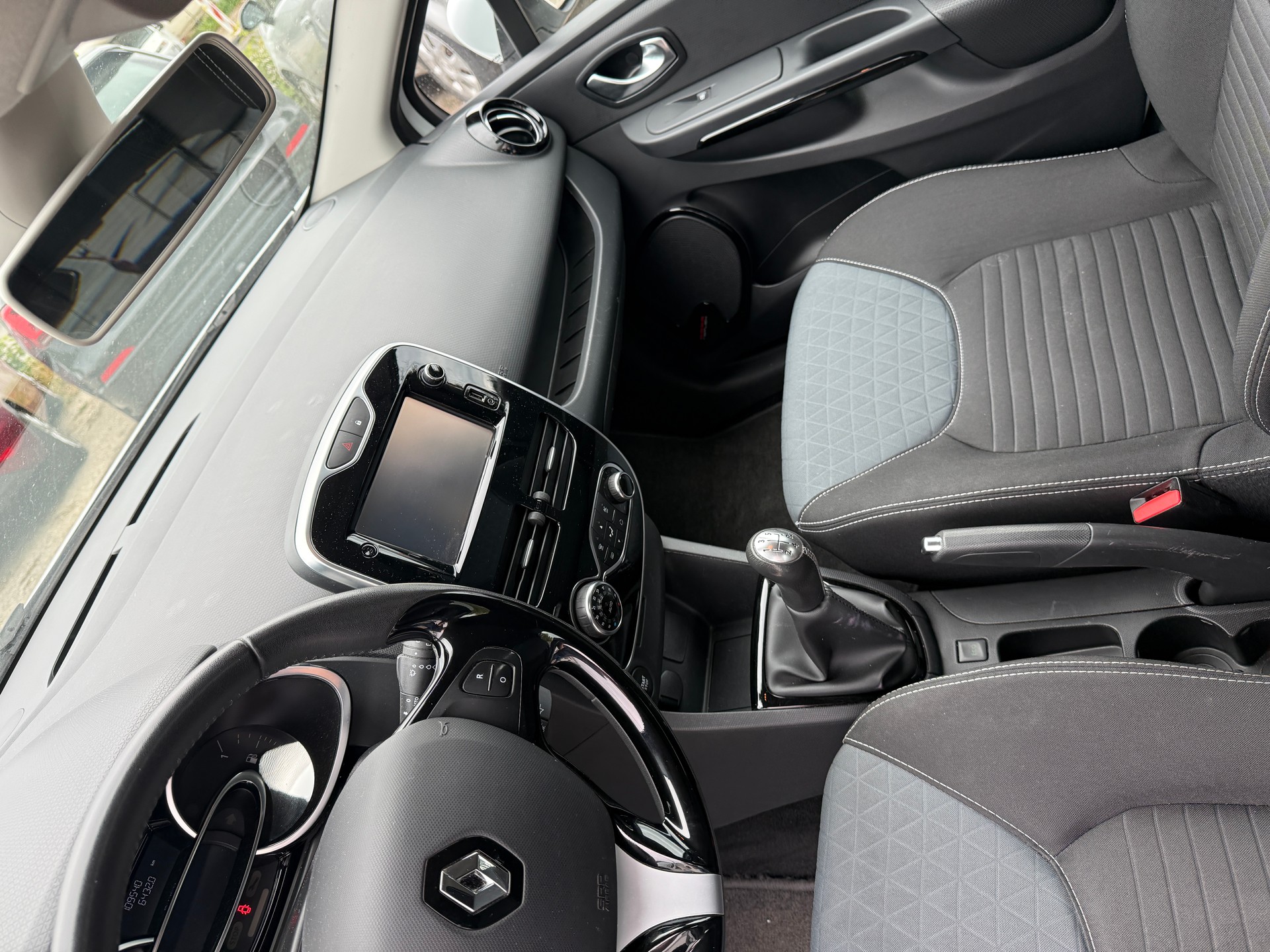 RENAULT Clio 0.9 12V Expression-image-10