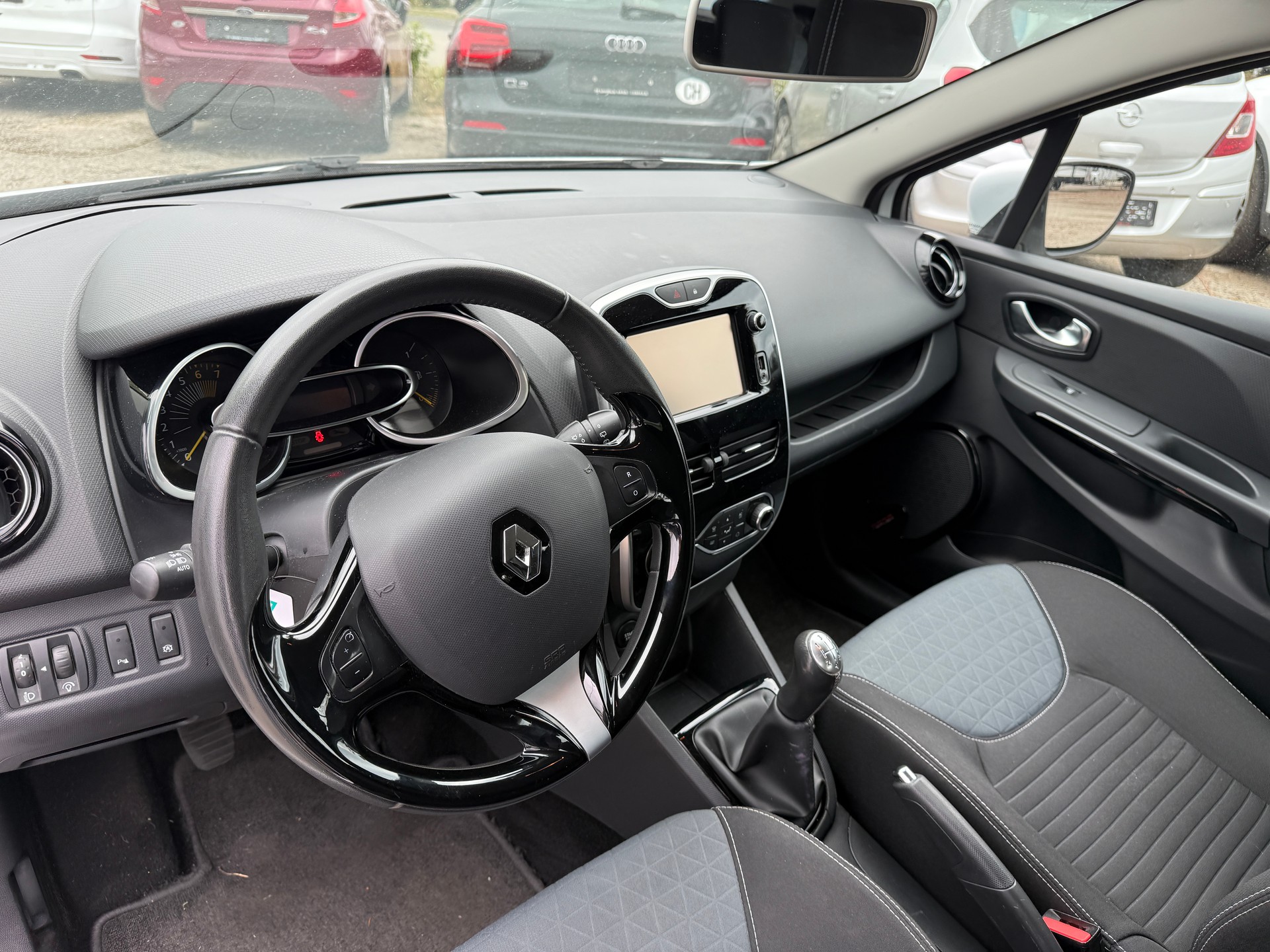 RENAULT Clio 0.9 12V Expression-image-9