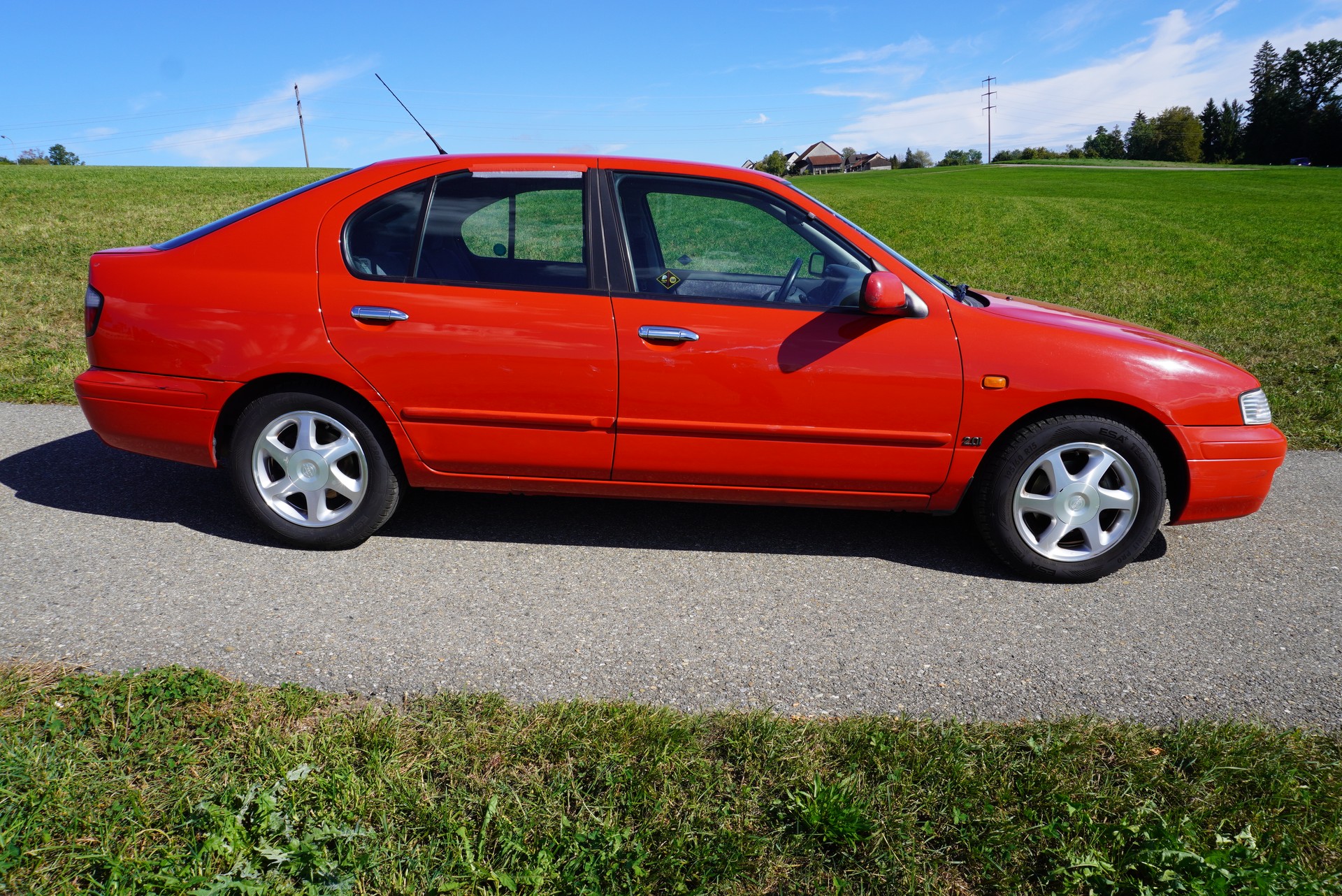 NISSAN Primera 2.0 SE-image-3