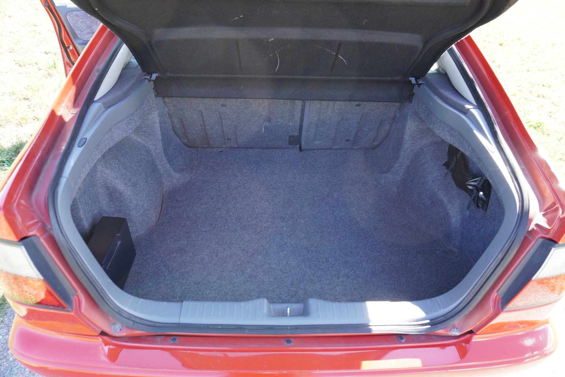NISSAN Primera 2.0 SE-image-9