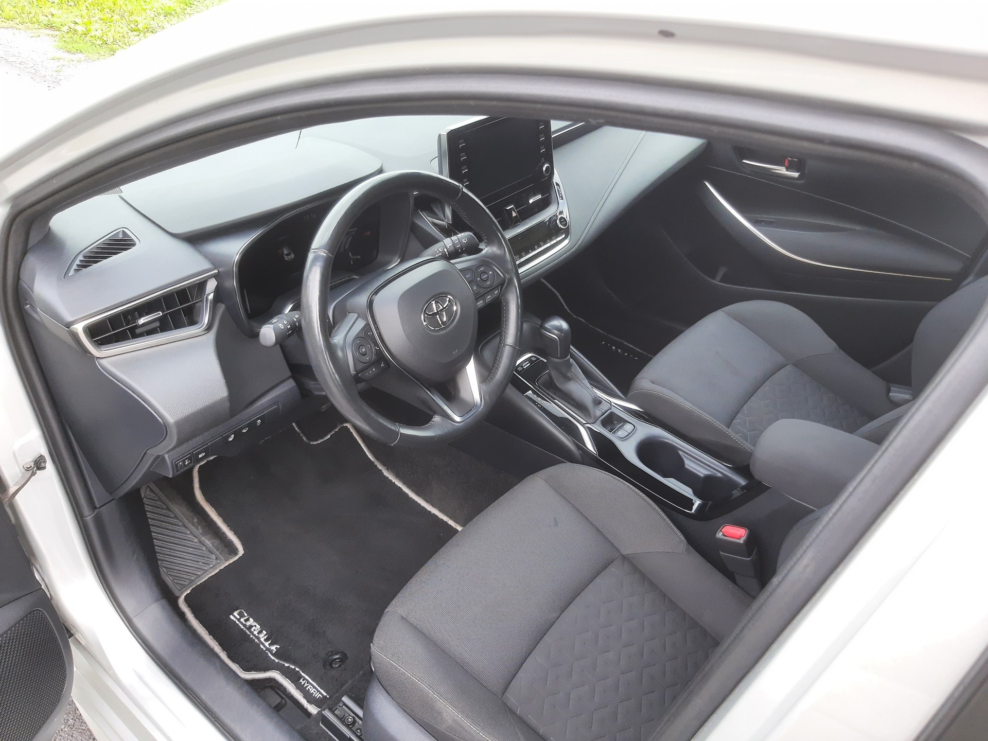 TOYOTA COROLLA-image-2