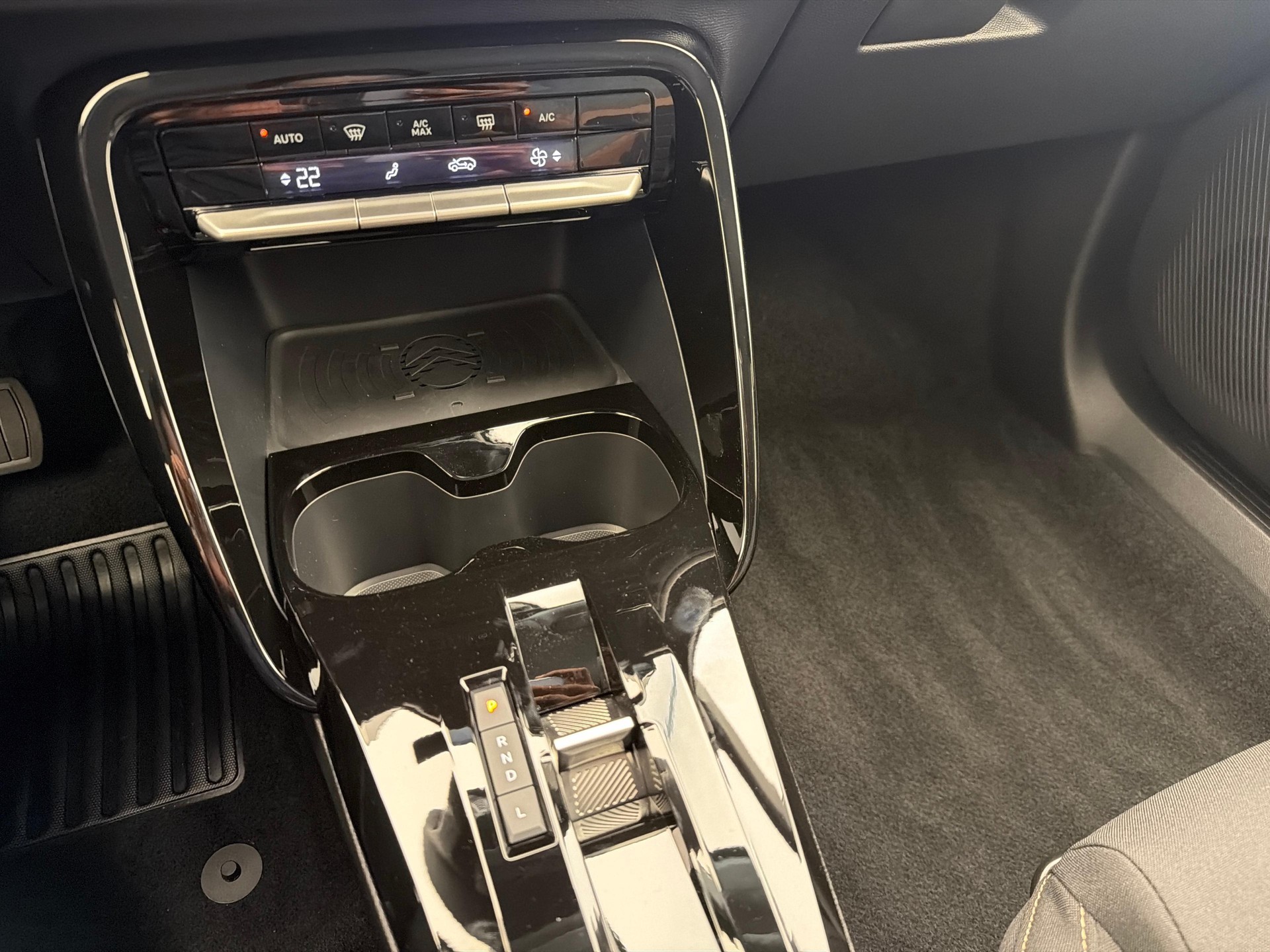 CITROEN Citroën C3 Aircross 1.2 Hybrid Tonic Plus-image-16