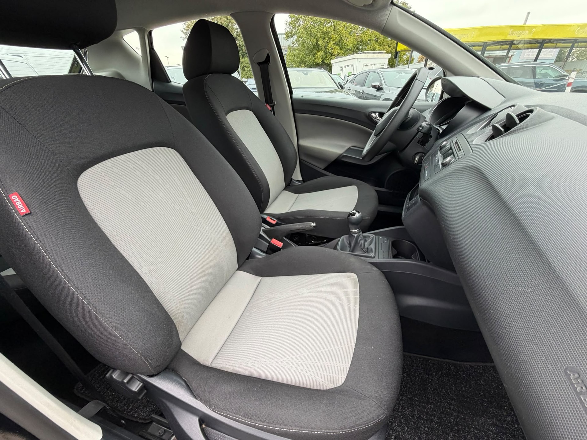 SEAT Ibiza 1.6 TDI Style-image-13