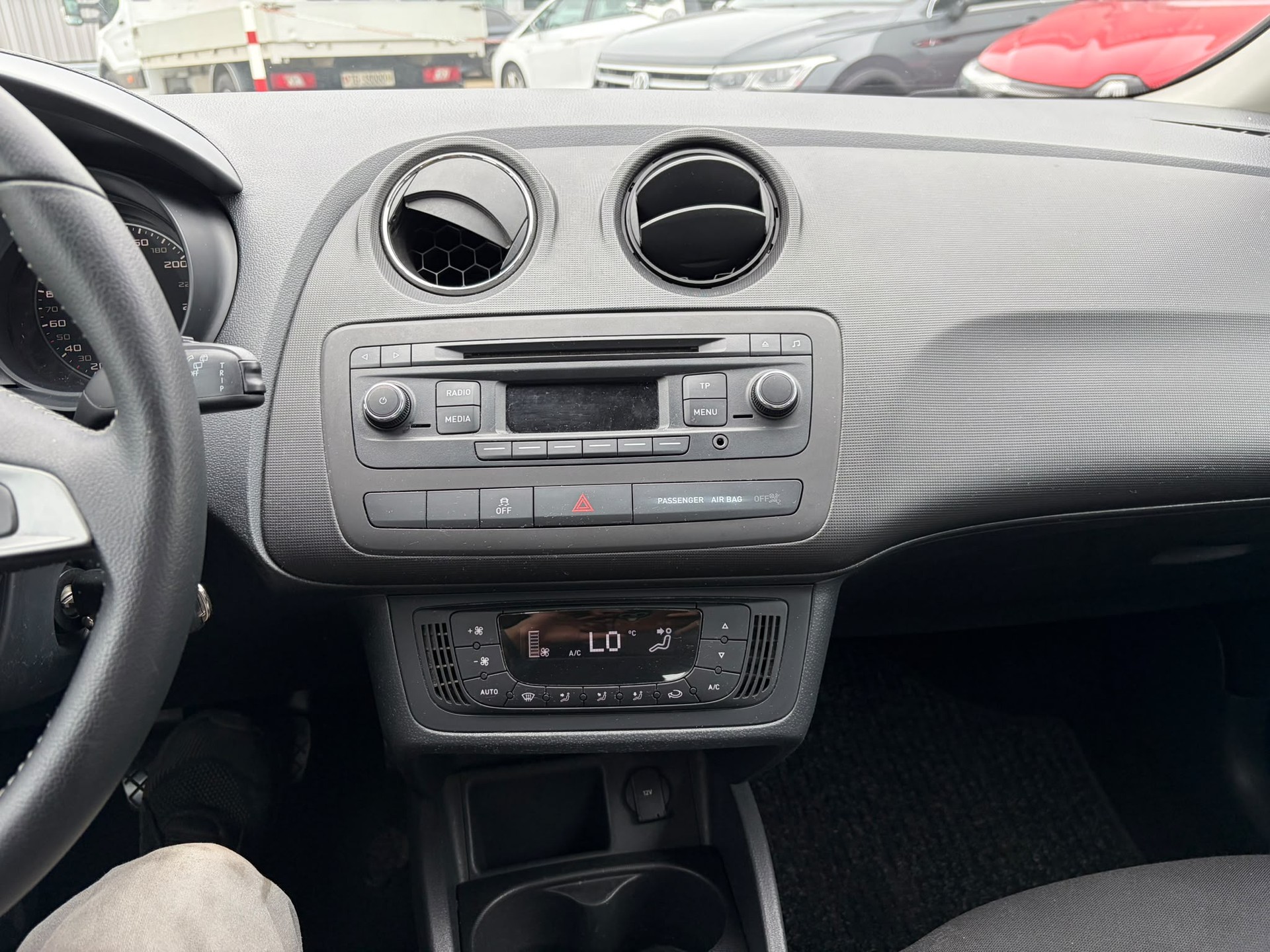 SEAT Ibiza 1.6 TDI Style-image-11