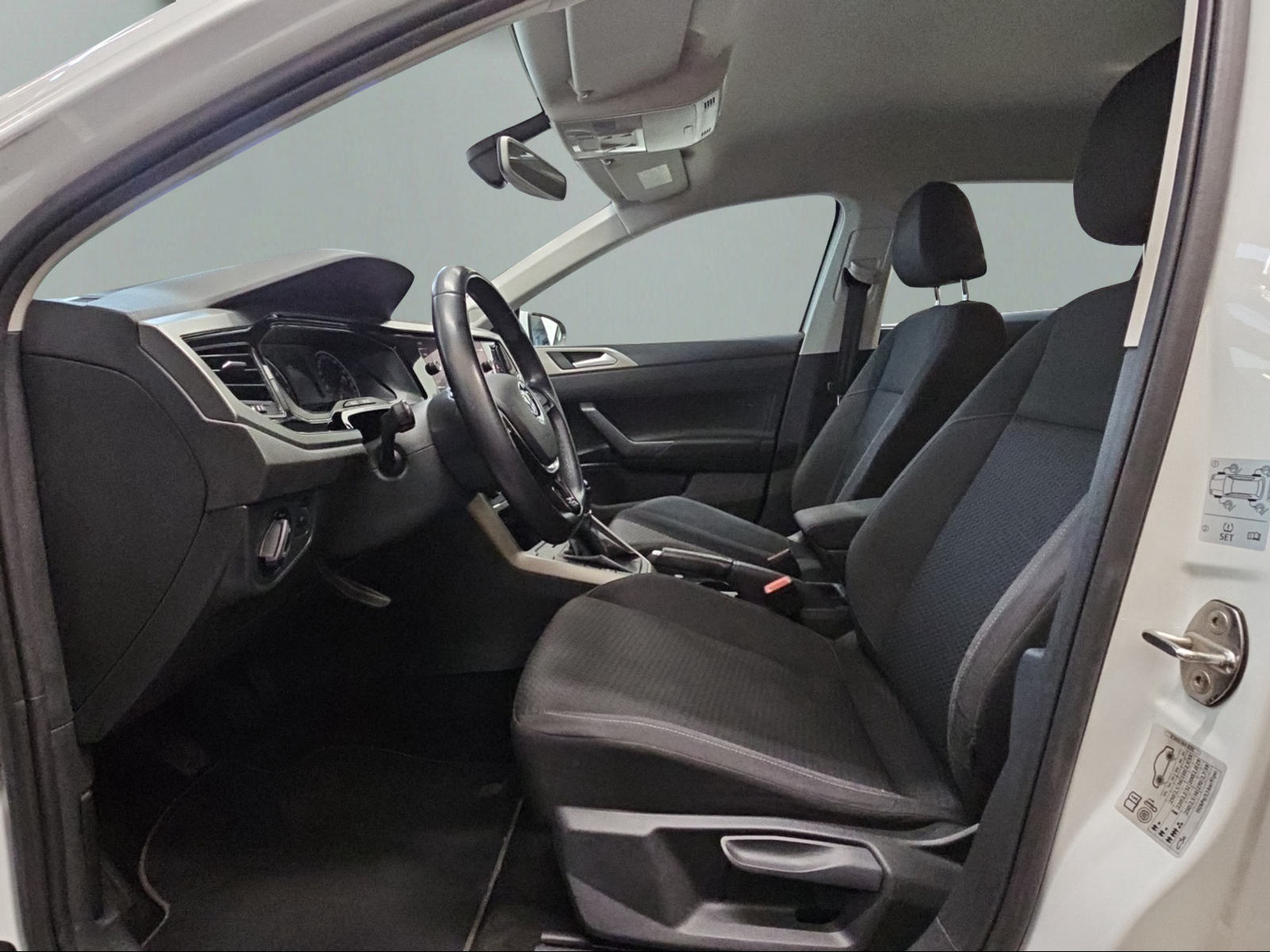 VW Polo 1.0 TSI BMT Comfortline-image-8