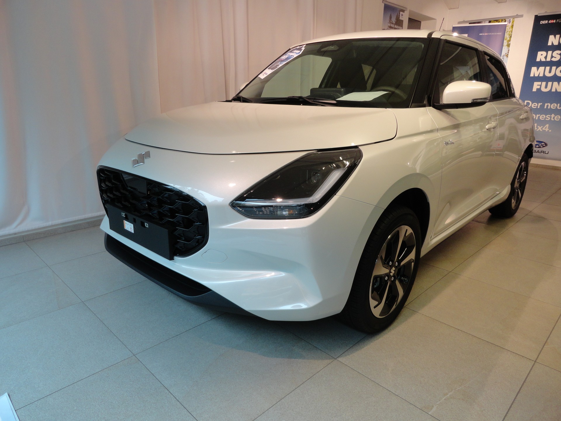 SUZUKI Swift 1.2 Piz Sulai Hybrid Top 4x4-image-0