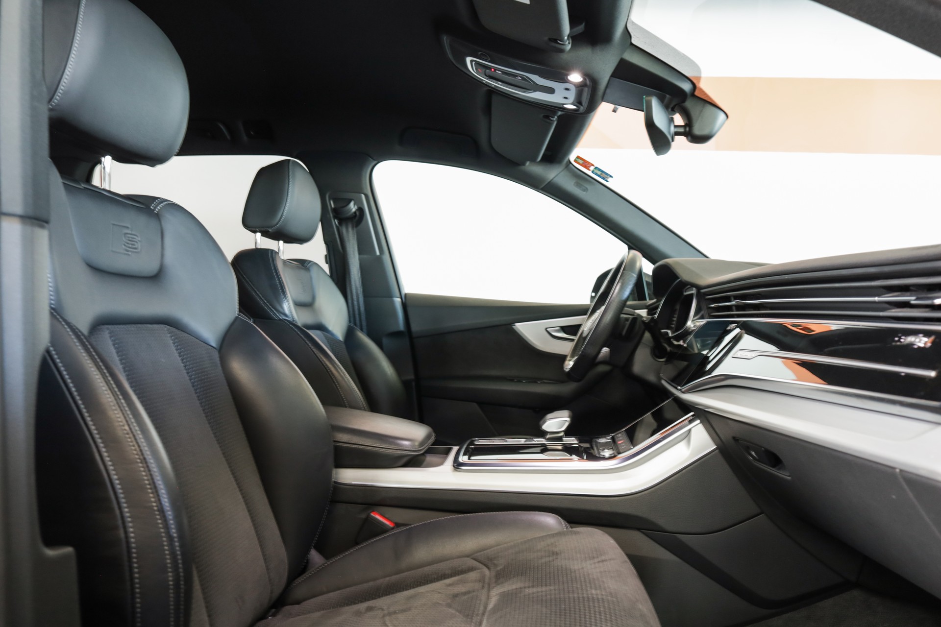 AUDI Q7 50 TDI quattro tiptronic • 7 places • S line • Matrix LED-image-21
