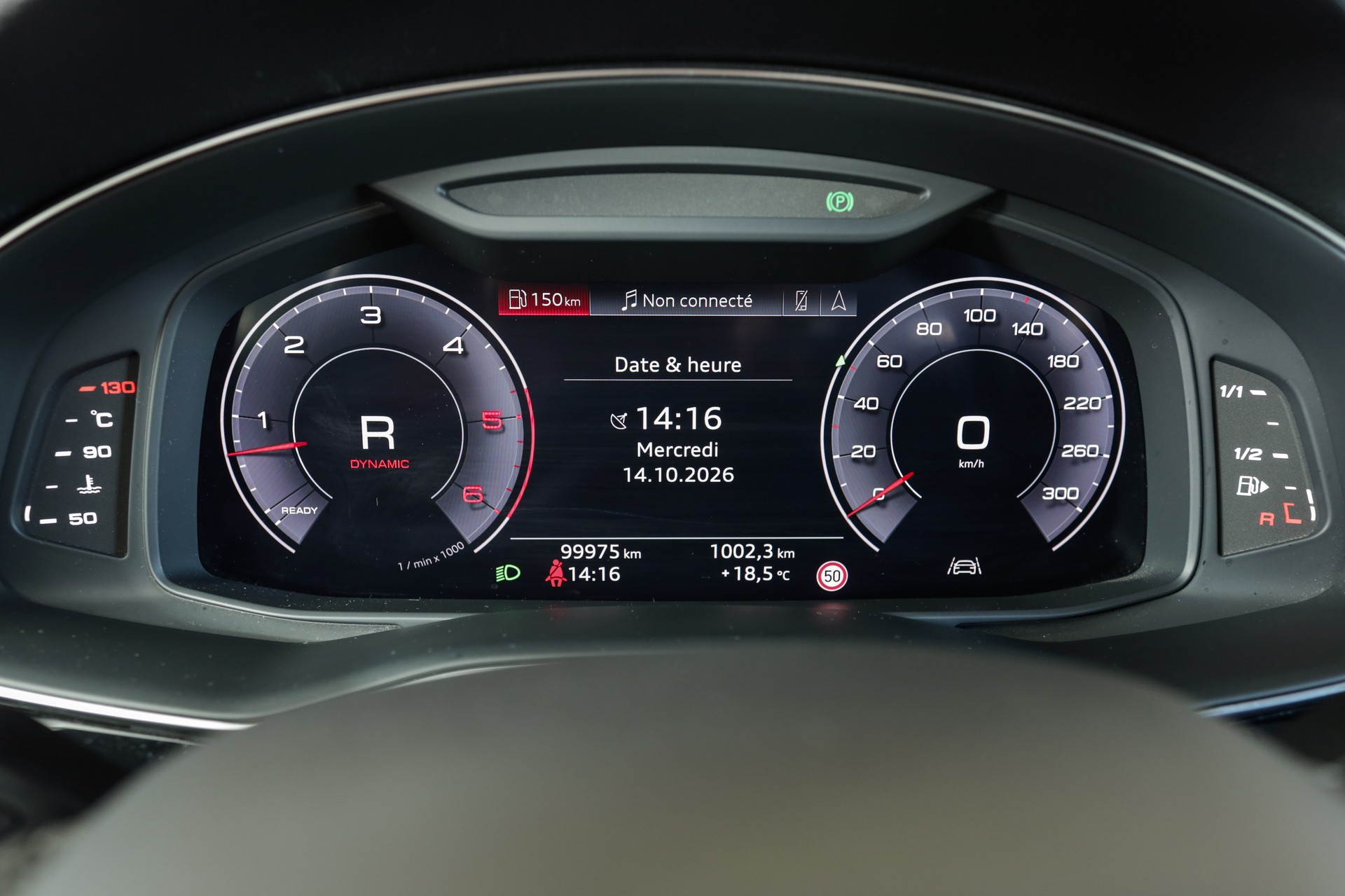 AUDI Q7 50 TDI quattro tiptronic • 7 places • S line • Matrix LED-image-17