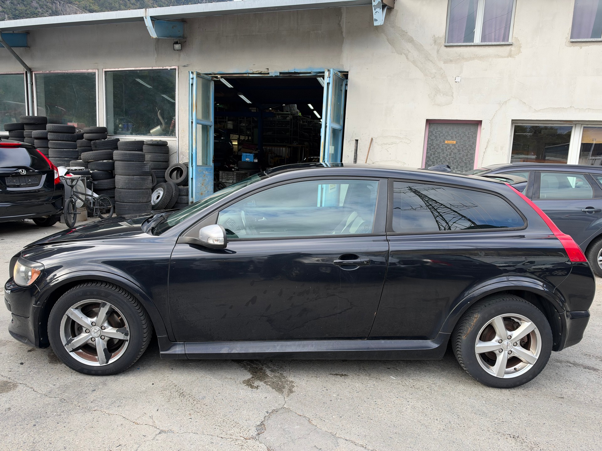 VOLVO C30 2.0D-image-7