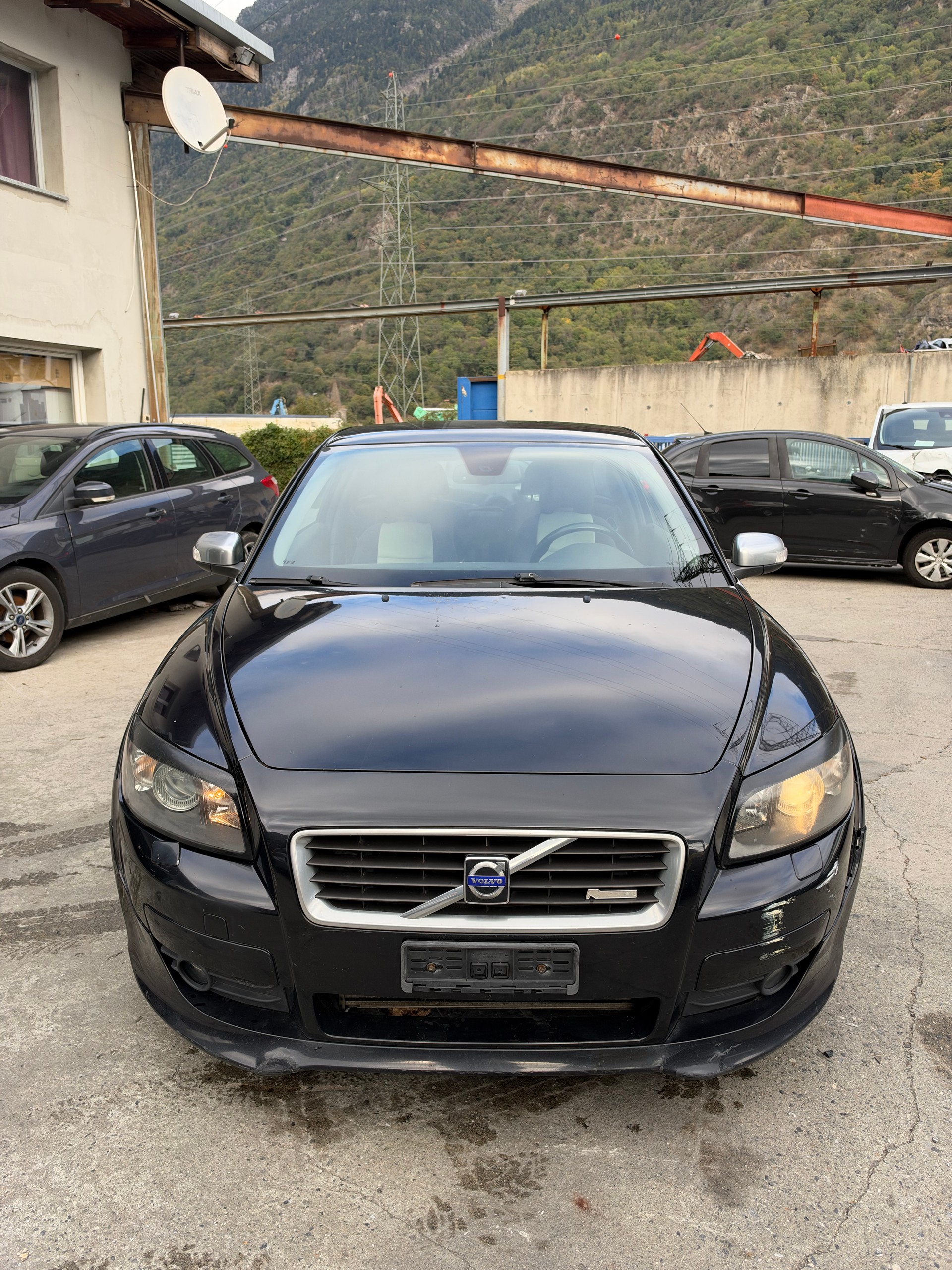 VOLVO C30 2.0D-image-1