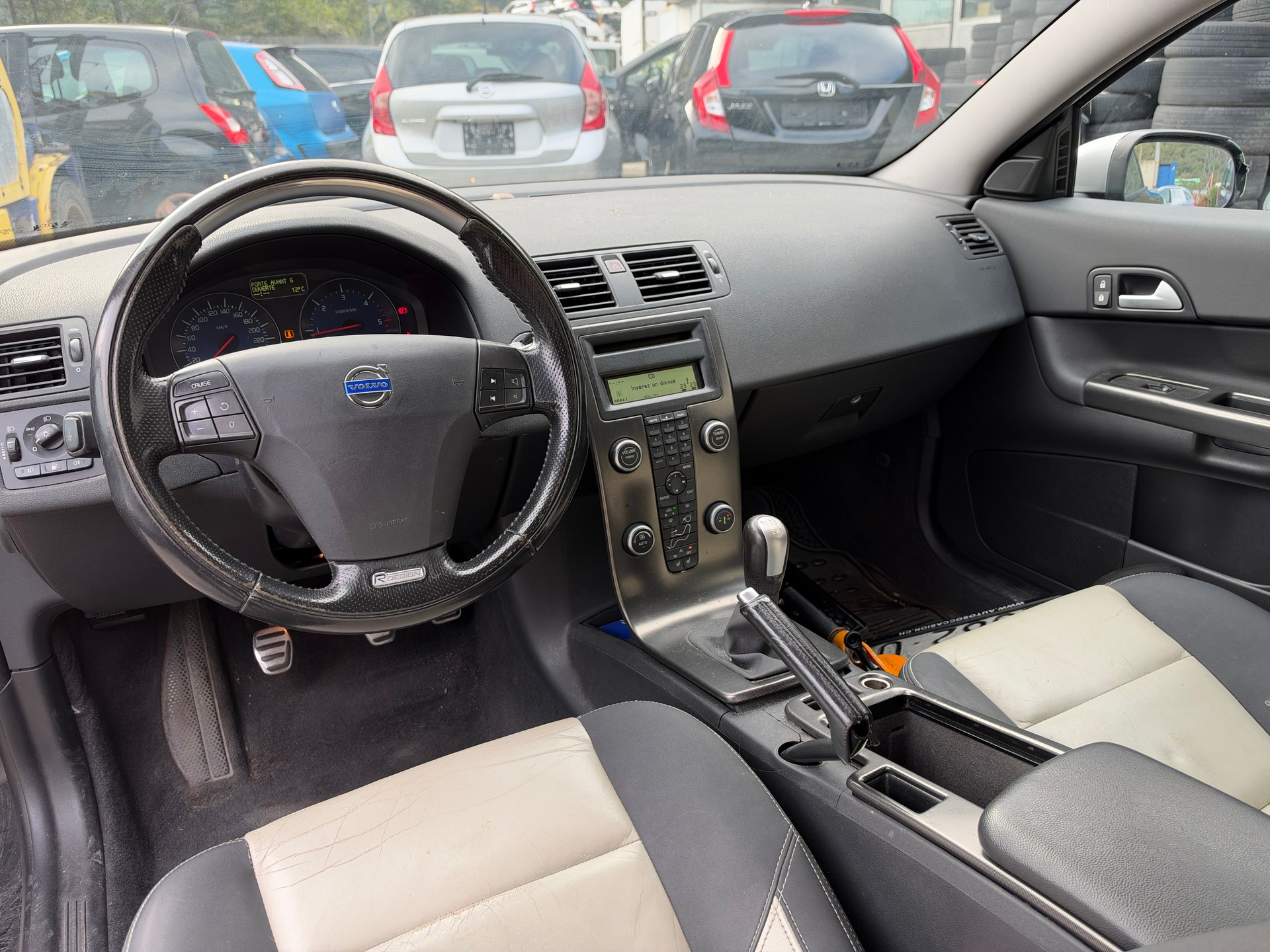 VOLVO C30 2.0D-image-10