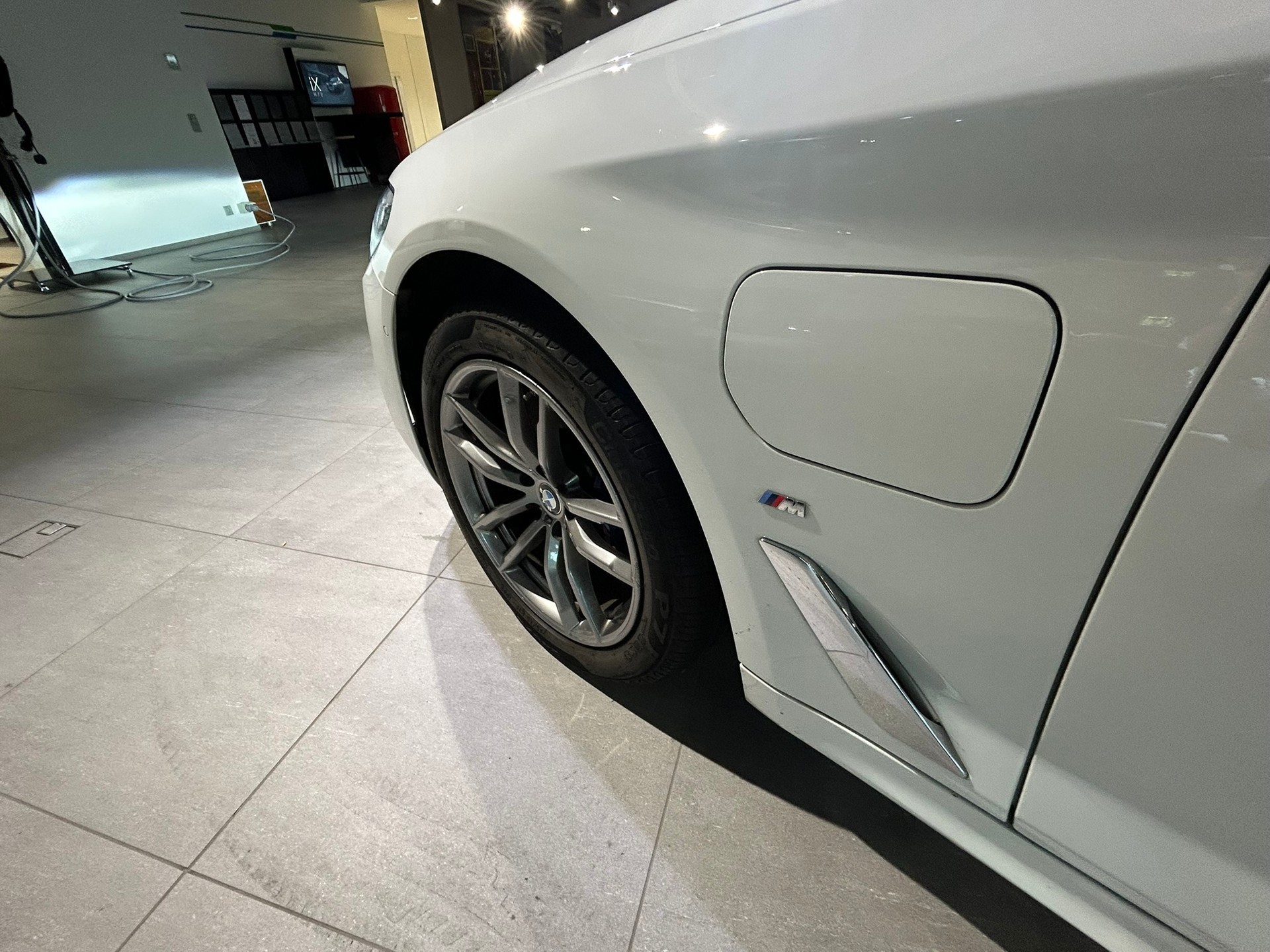 BMW 530e xDrive Pure M Sport Edition Steptronic-image-16