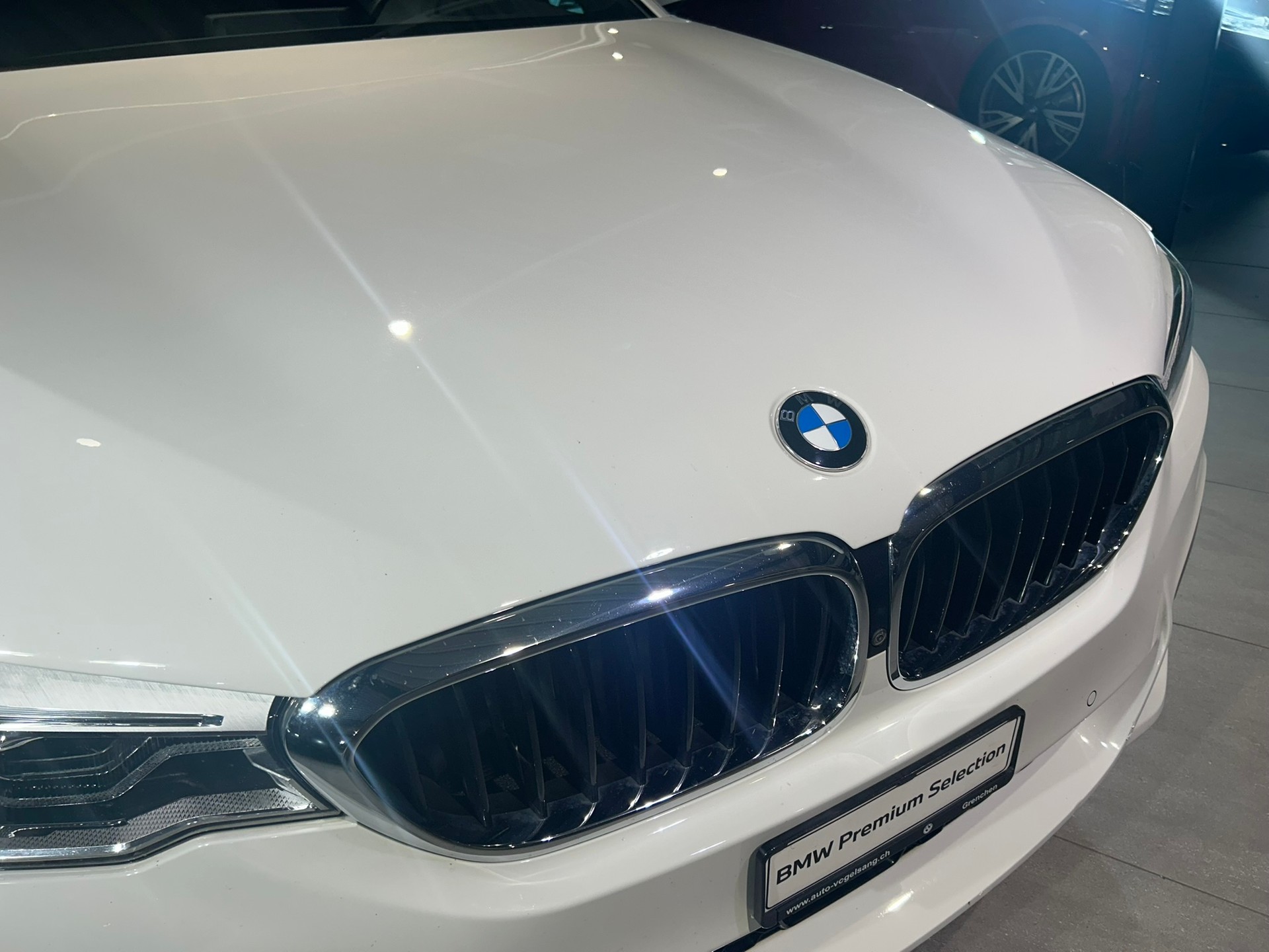 BMW 530e xDrive Pure M Sport Edition Steptronic-image-14