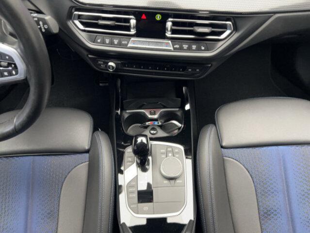 BMW 1er Reihe F40 120d xDrive-image-11