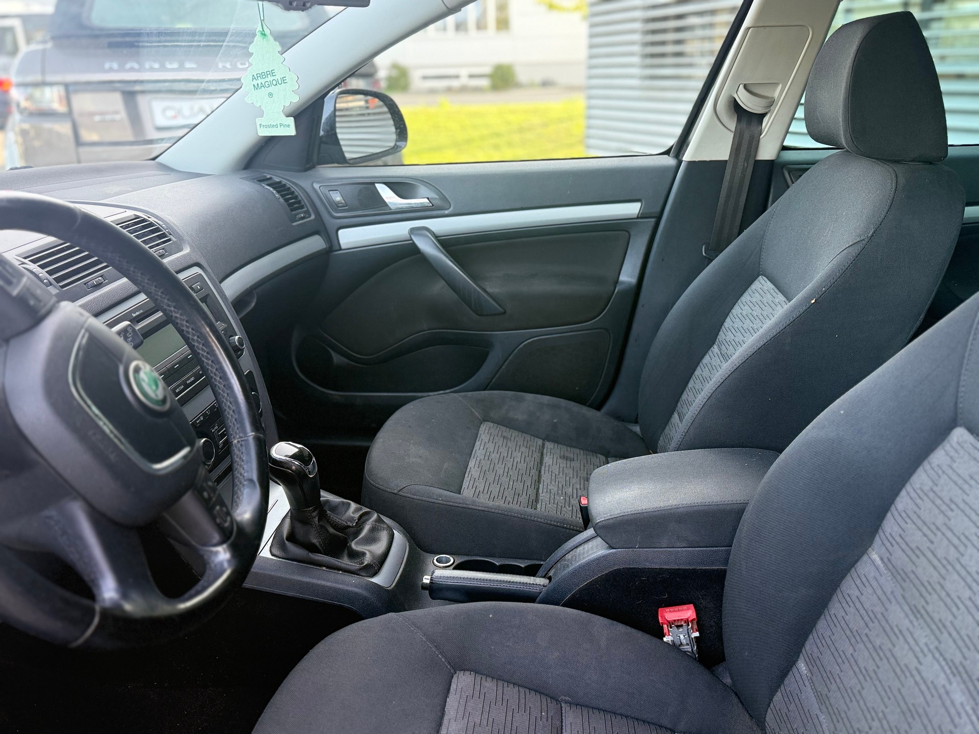 SKODA Octavia Combi 1.6 TDI Greenline-image-2