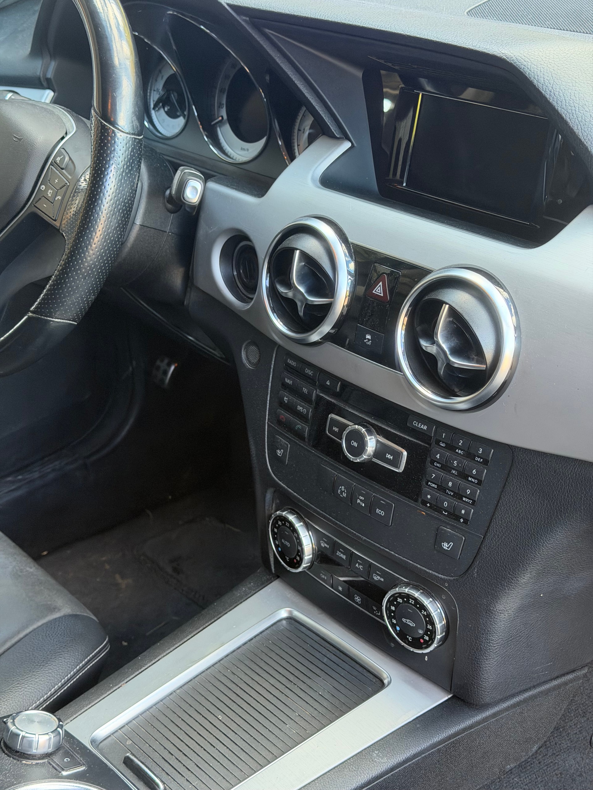 MERCEDES-BENZ GLK 220 BlueTEC Swiss Star Ed. 4Matic 7G-Tronic-image-7