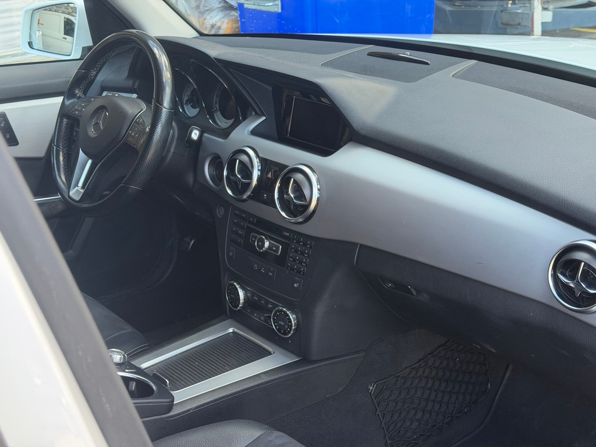 MERCEDES-BENZ GLK 220 BlueTEC Swiss Star Ed. 4Matic 7G-Tronic-image-6