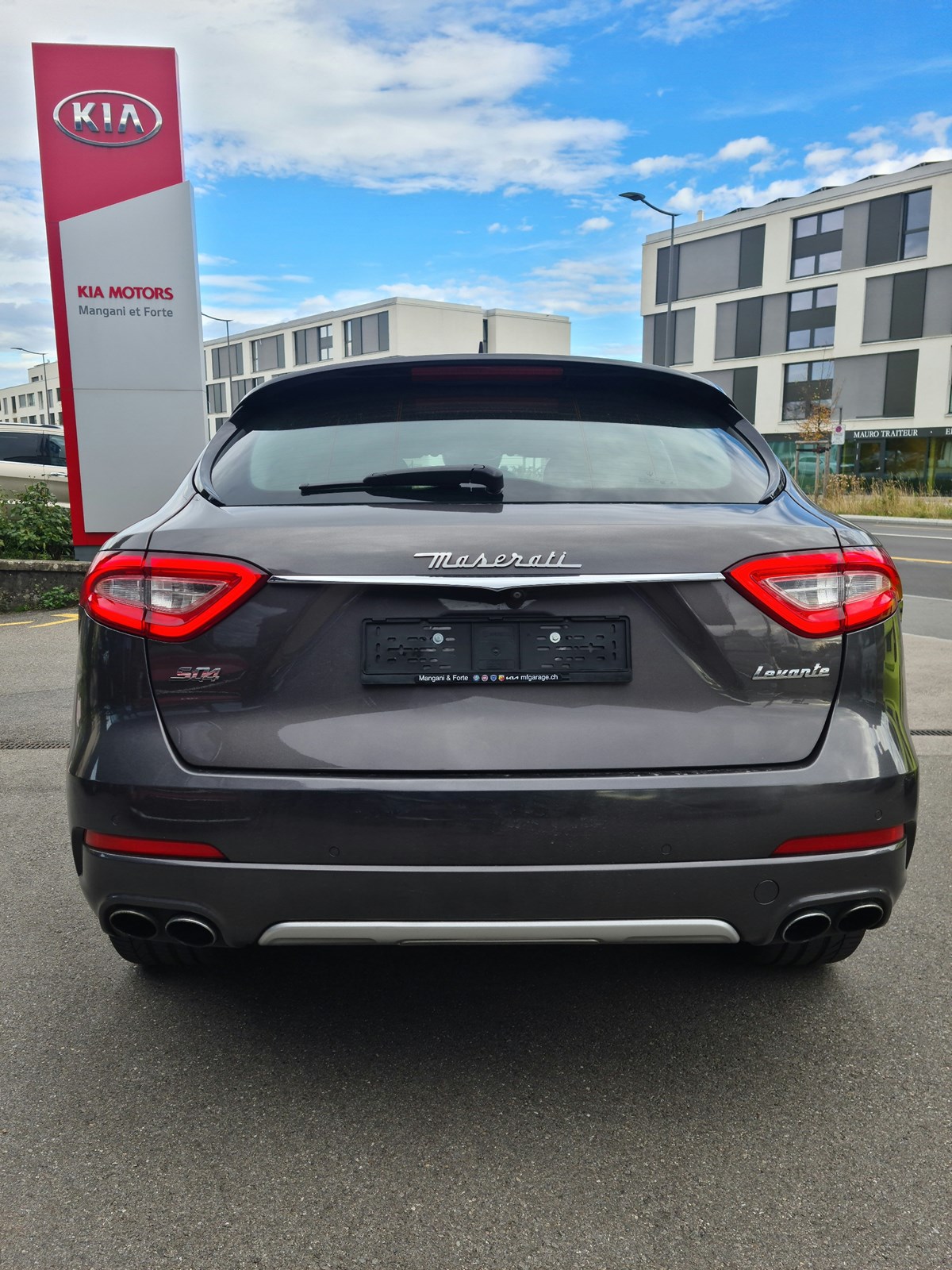 MASERATI Levante S 3.0 V6 Automatica-image-4