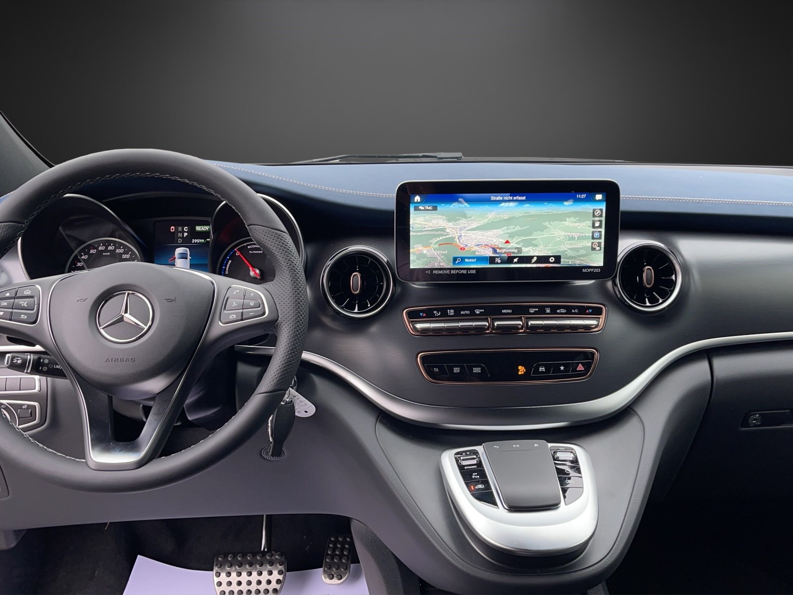 MERCEDES-BENZ EQV 300 lang-image-10