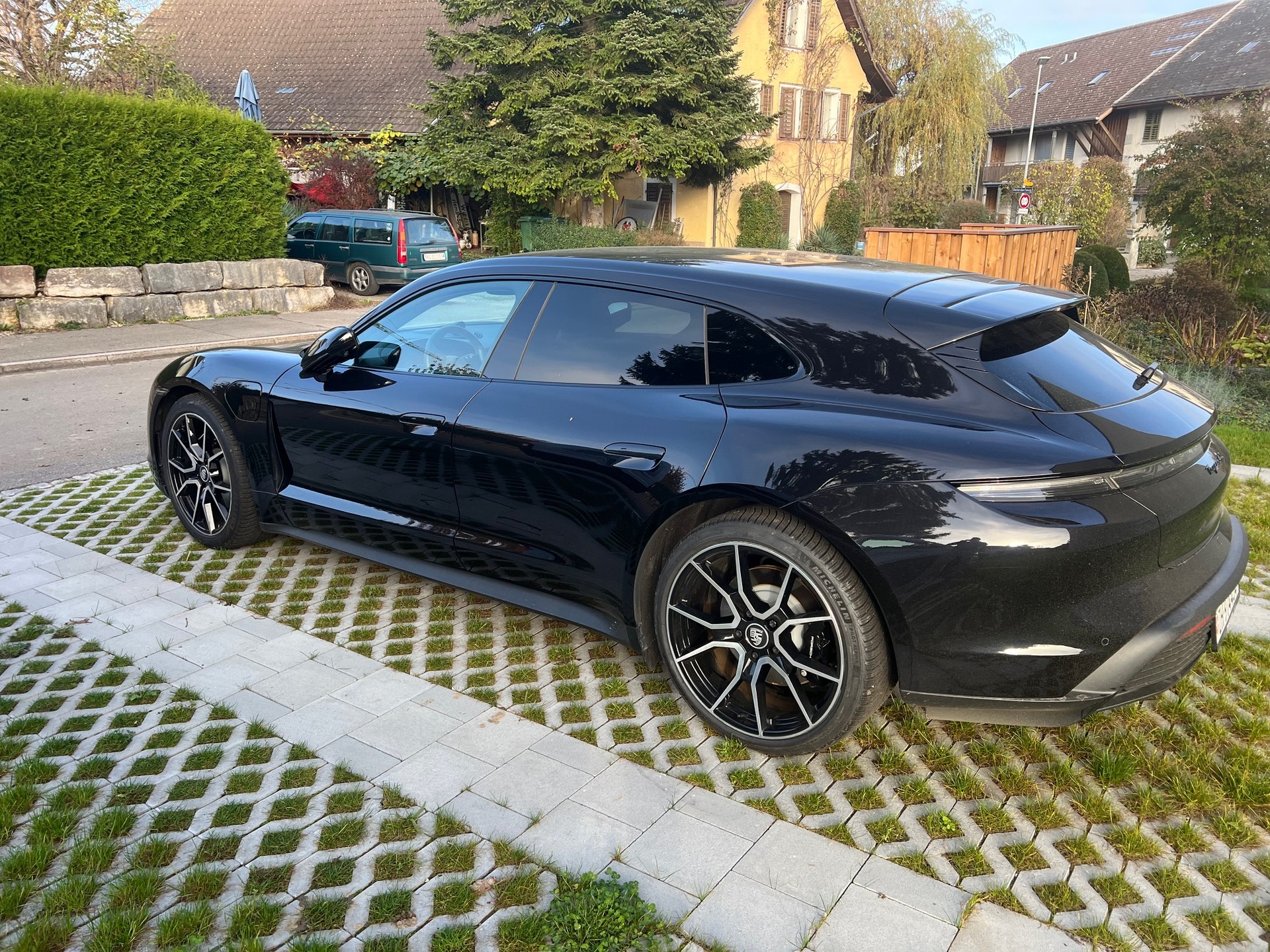 PORSCHE Taycan 4S Sport Turismo Performance Plus 93,4kWh-image-1
