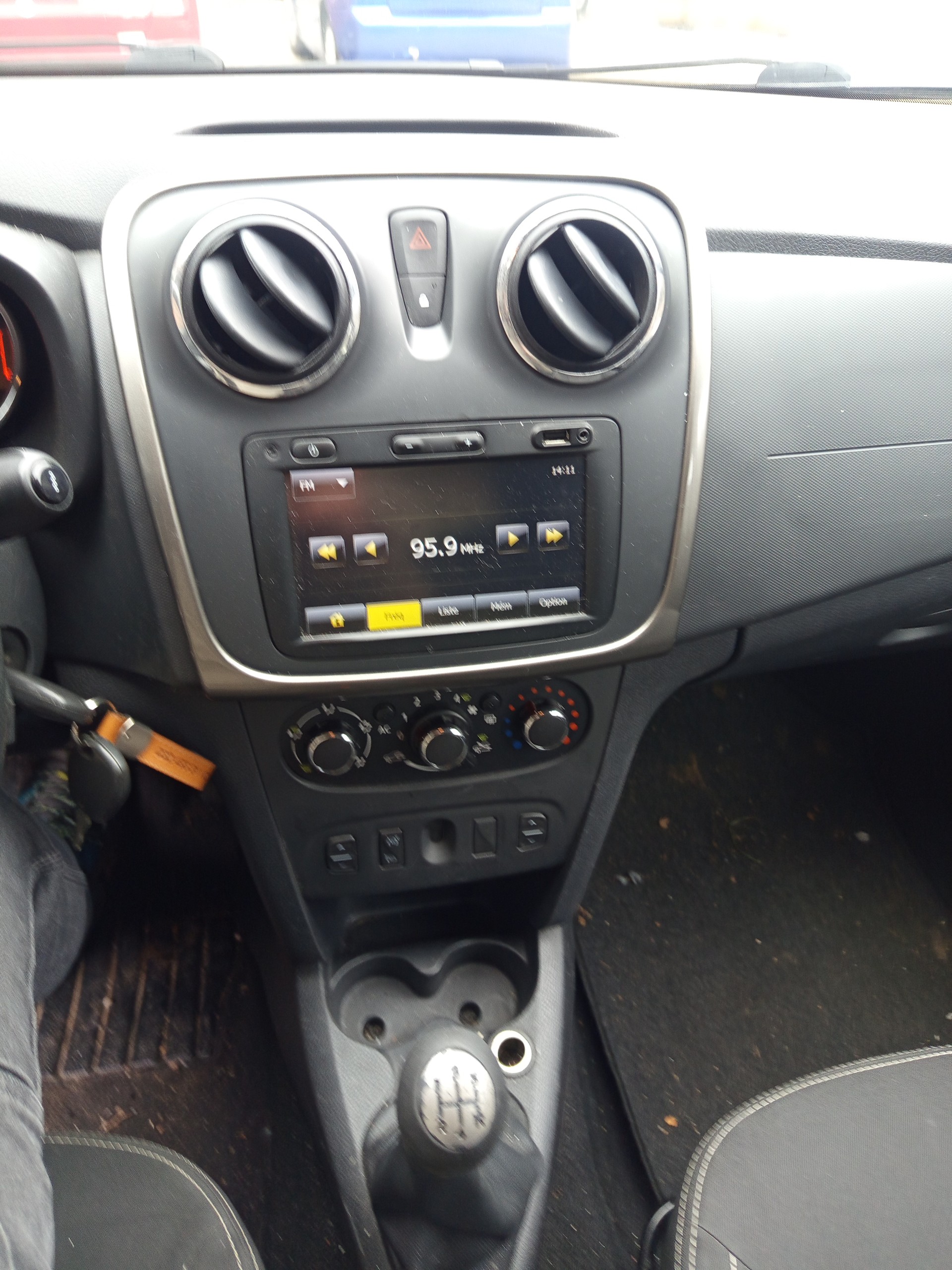 DACIA Sandero Tce 90 Lauréate-image-6