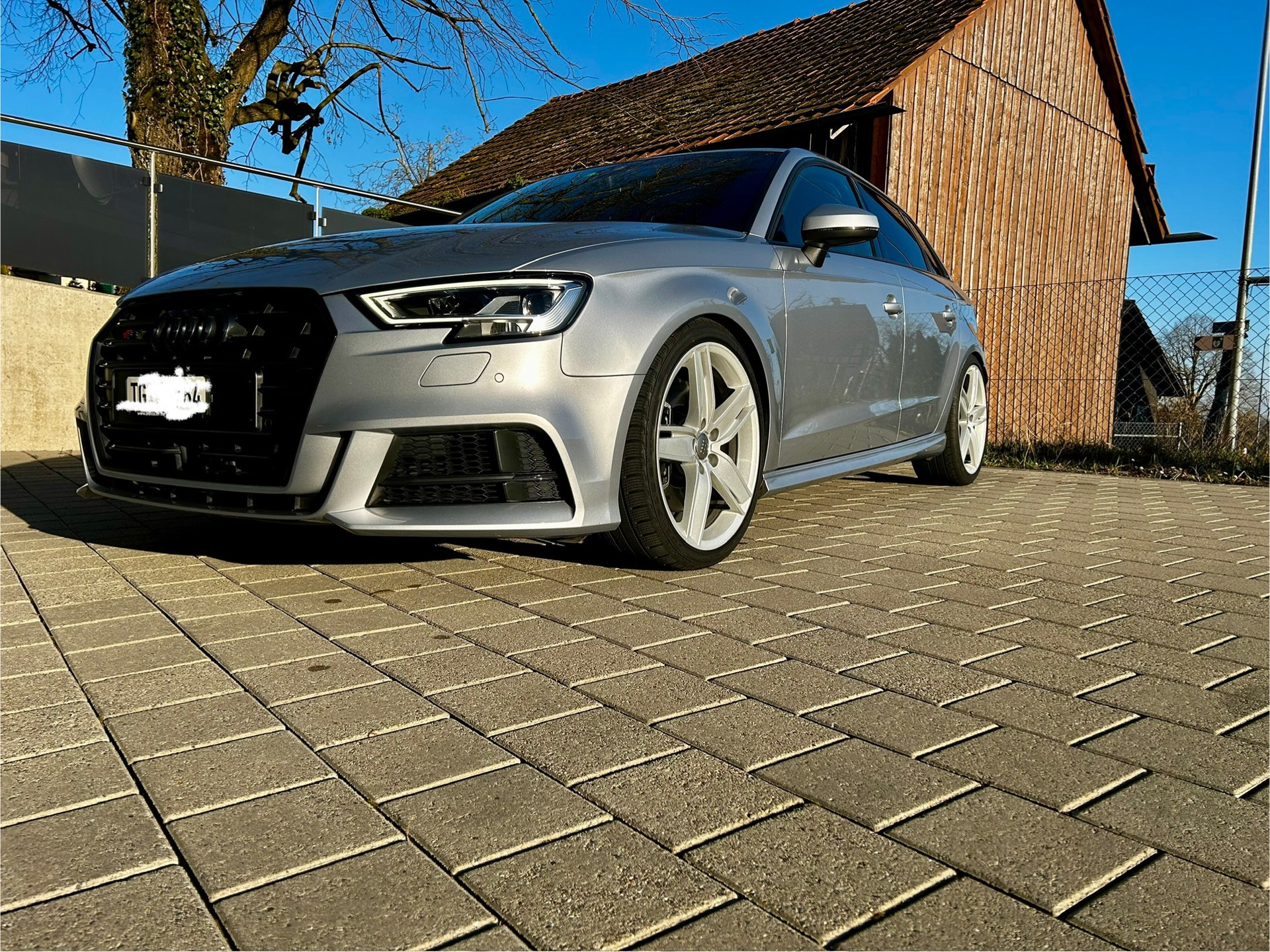 AUDI S3 Sportback 2.0 TFSI quattro S-tronic-image-1