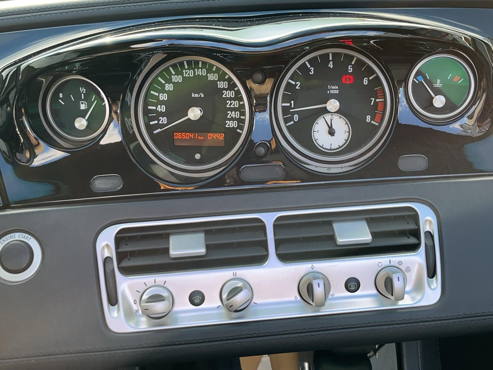 BMW Z8 5.0 V8 Roadster-image-11