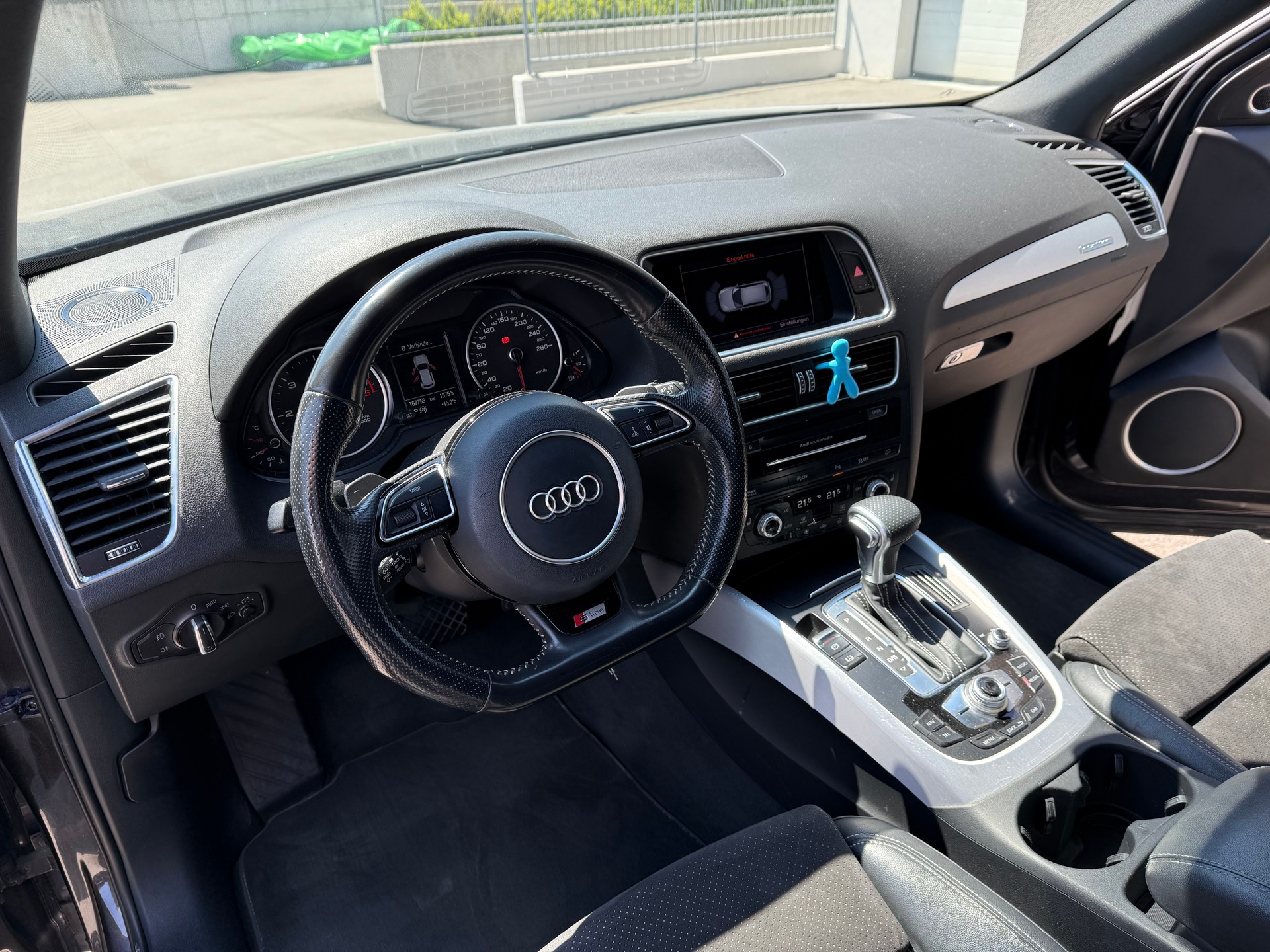 AUDI Q5 2.0 TDI quattro S-tronic-image-9